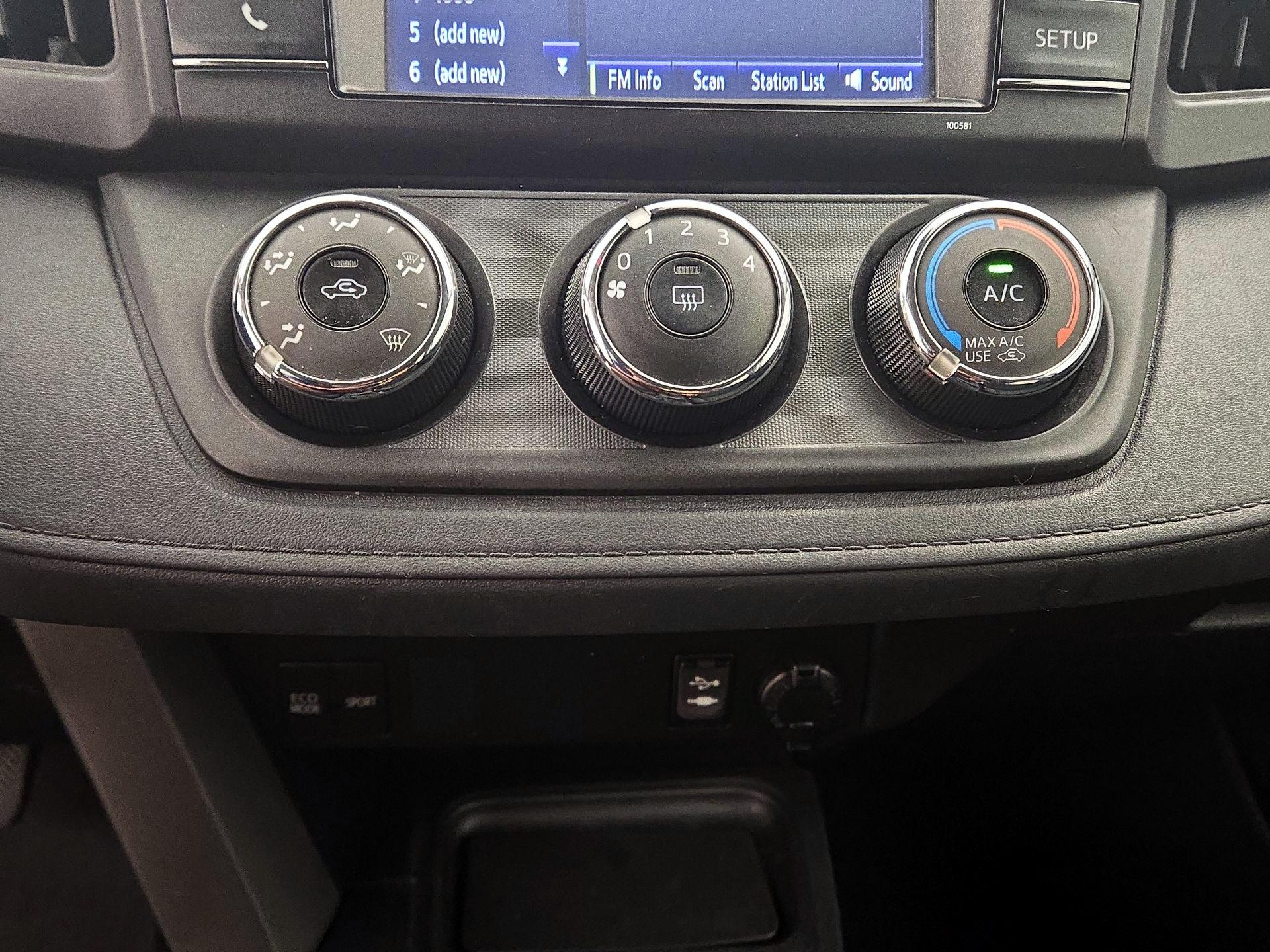 Thumbnail: 2017 Toyota RAV4 - 16