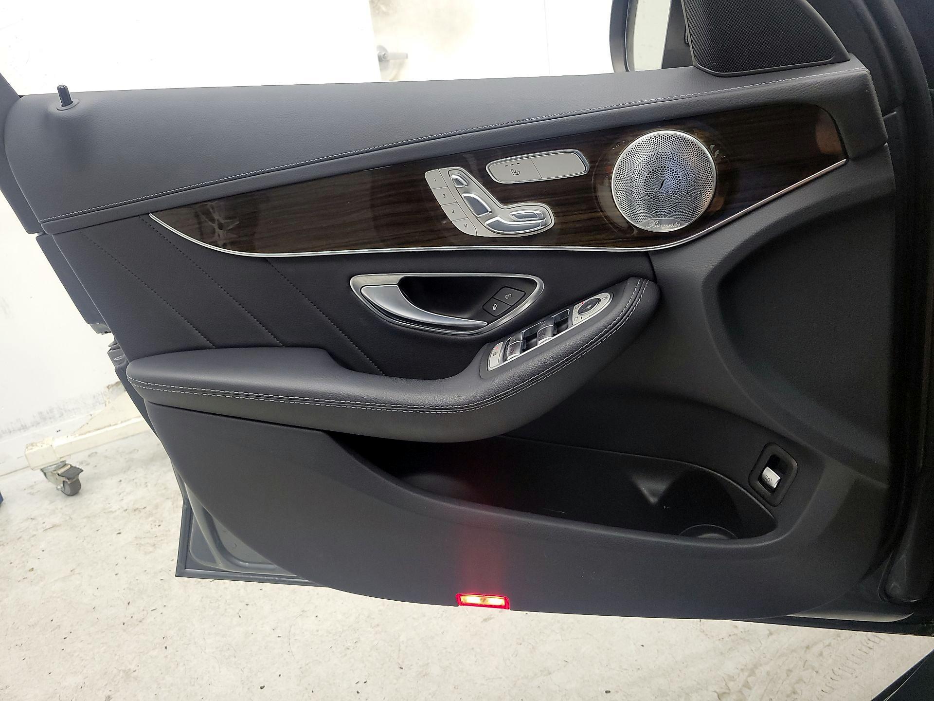 Thumbnail: 2017 Mercedes-Benz C-Class - 12