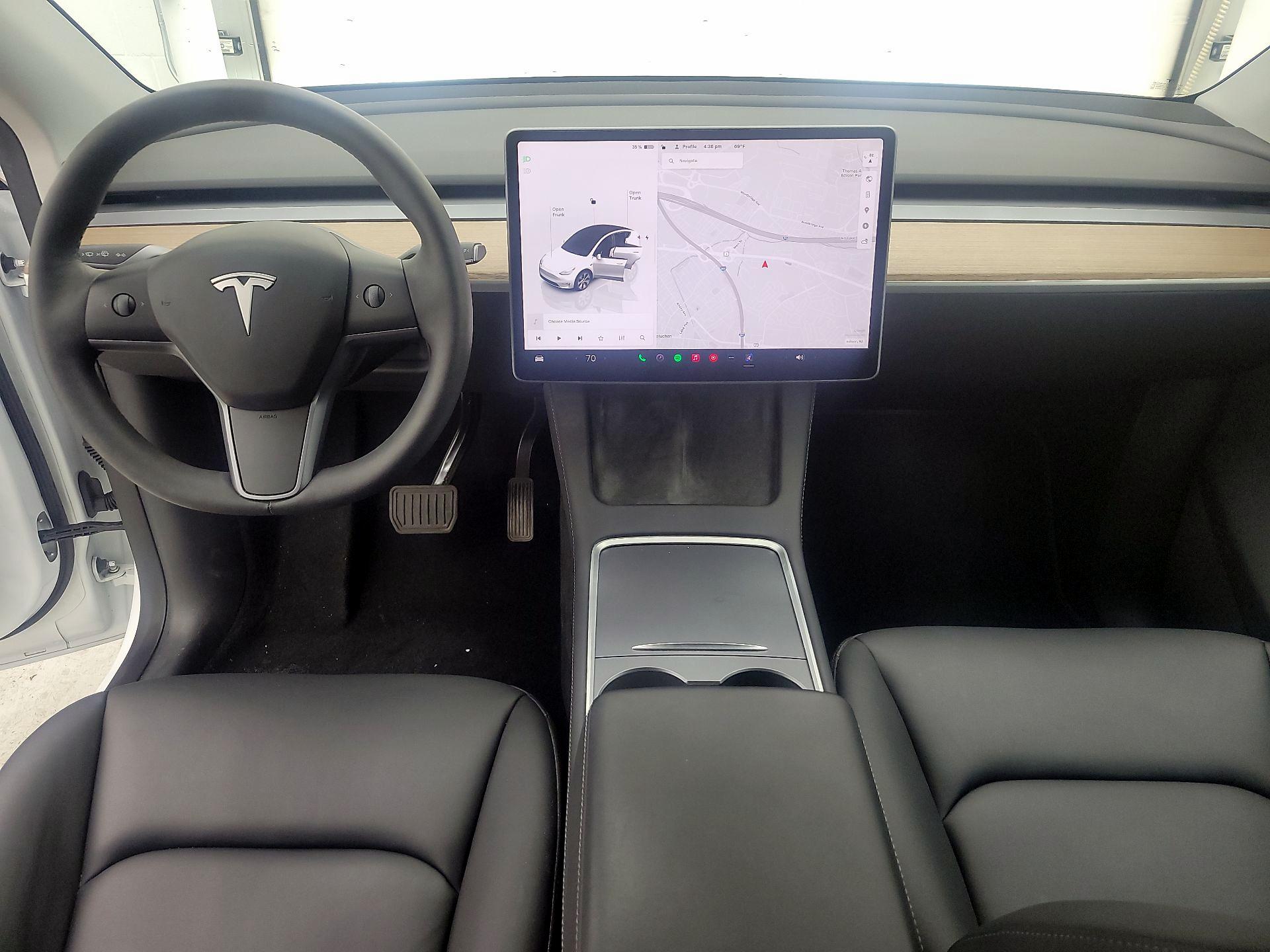 Thumbnail: 2023 Tesla Model Y - 9