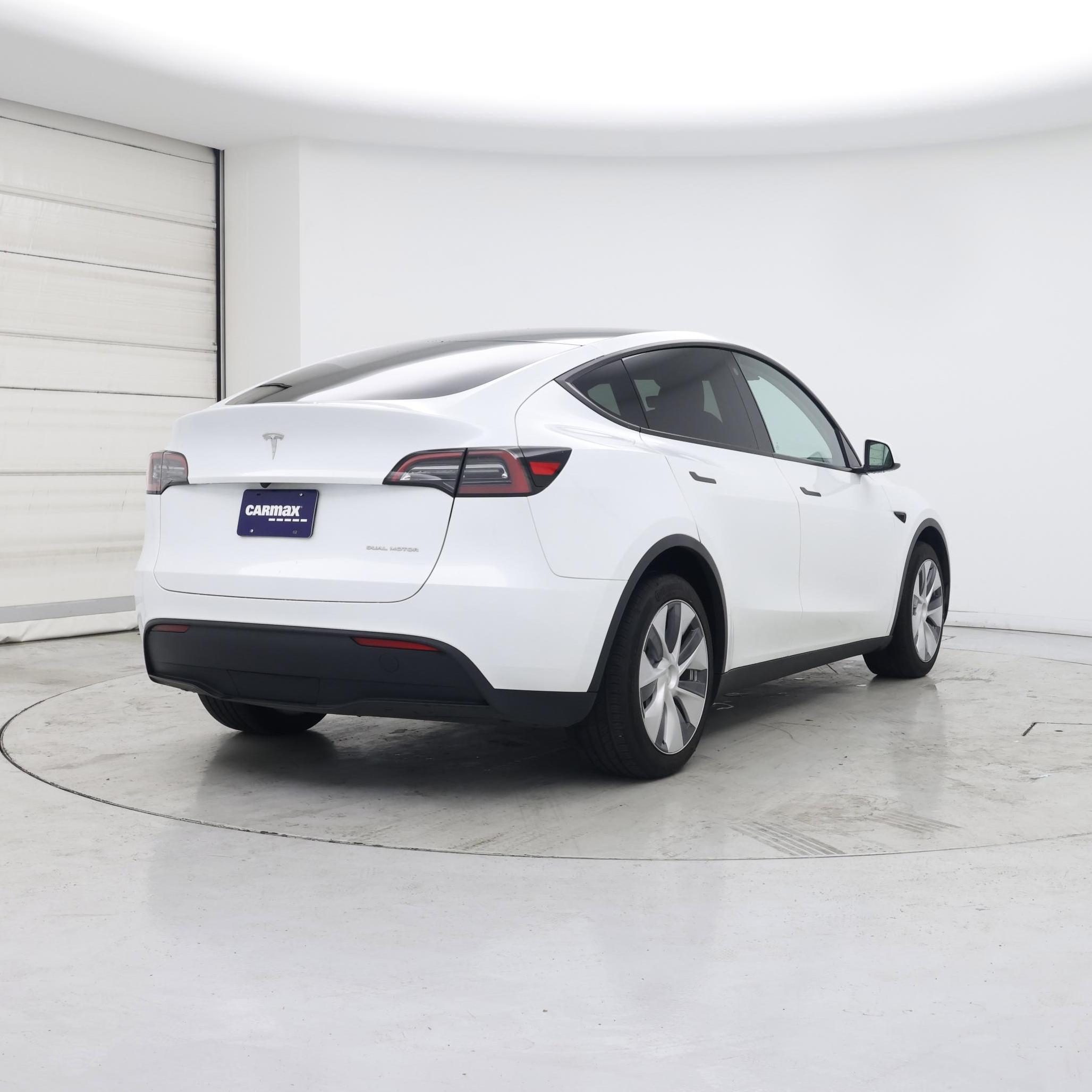 Thumbnail: 2023 Tesla Model Y - 8