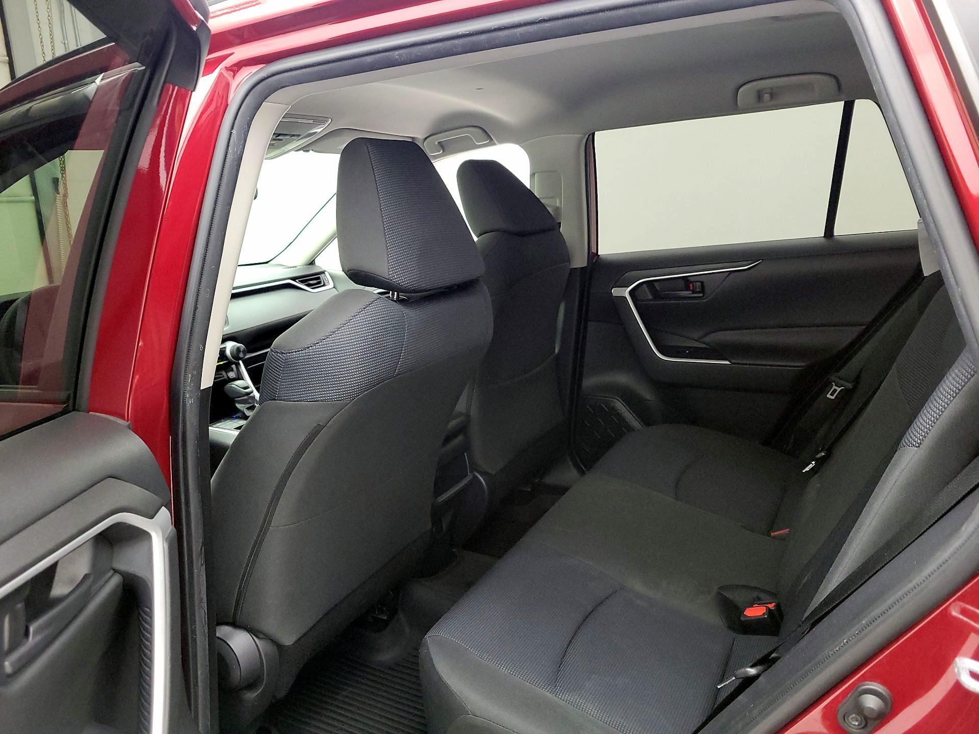 Thumbnail: 2021 Toyota RAV4 - 19