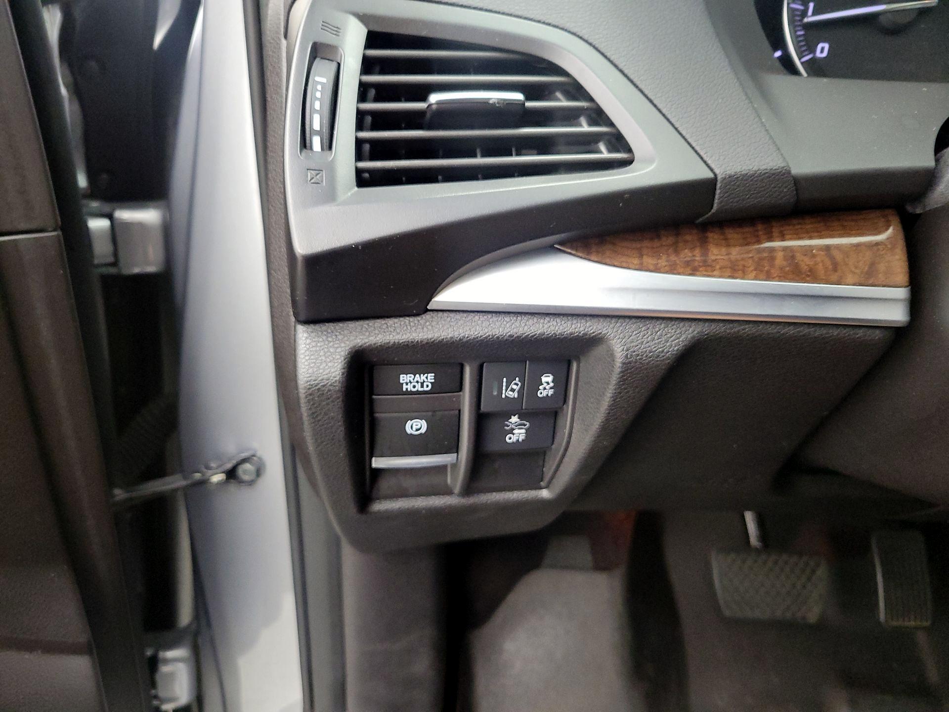 Thumbnail: 2018 Acura MDX - 13