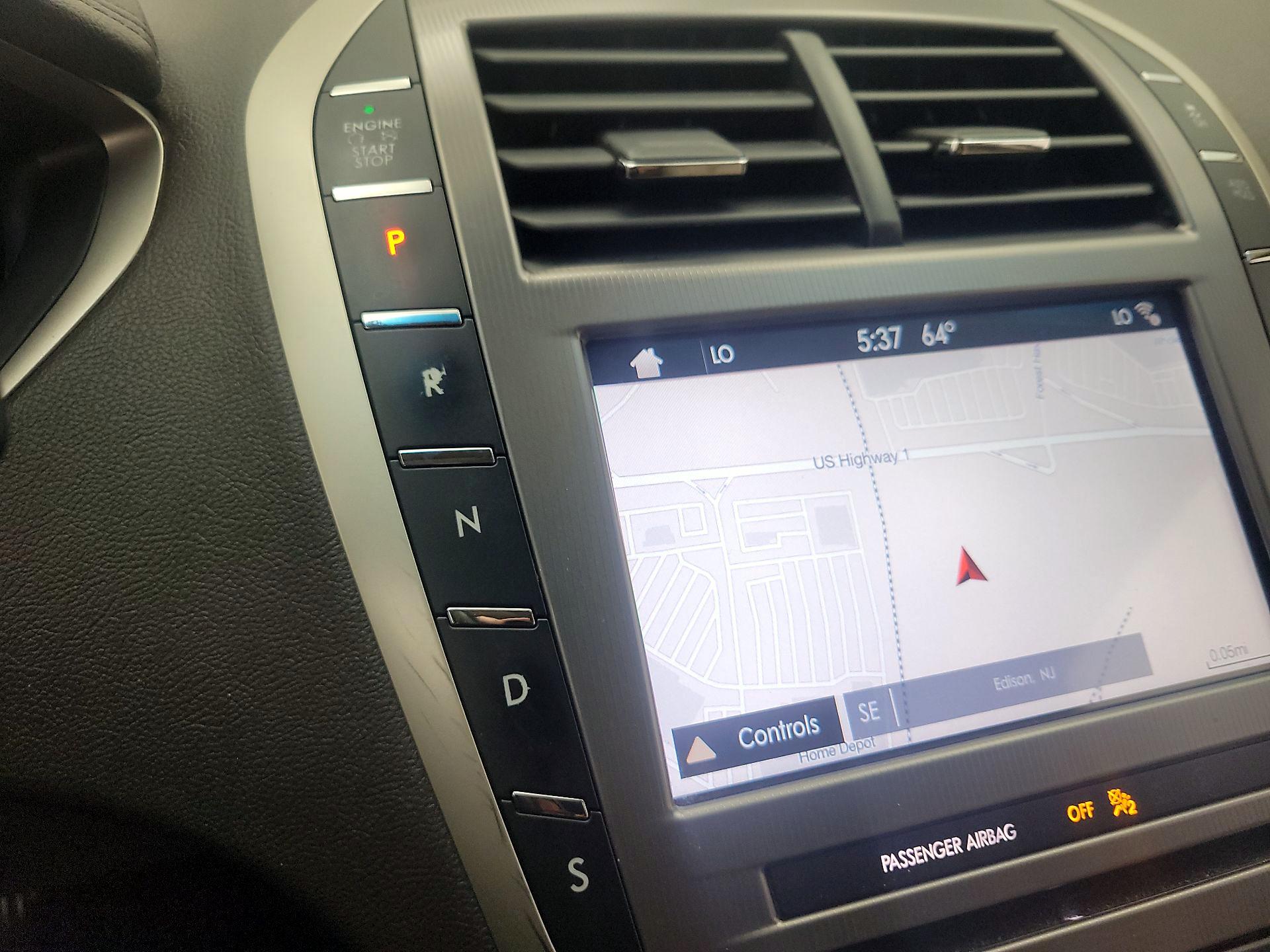 Thumbnail: 2018 Lincoln MKZ - 17