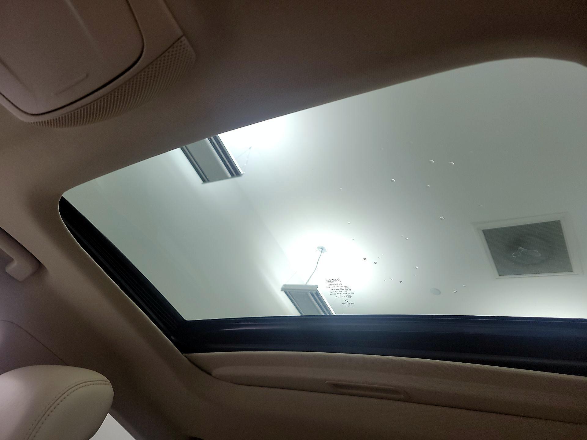 Thumbnail: 2018 Lincoln MKZ - 18