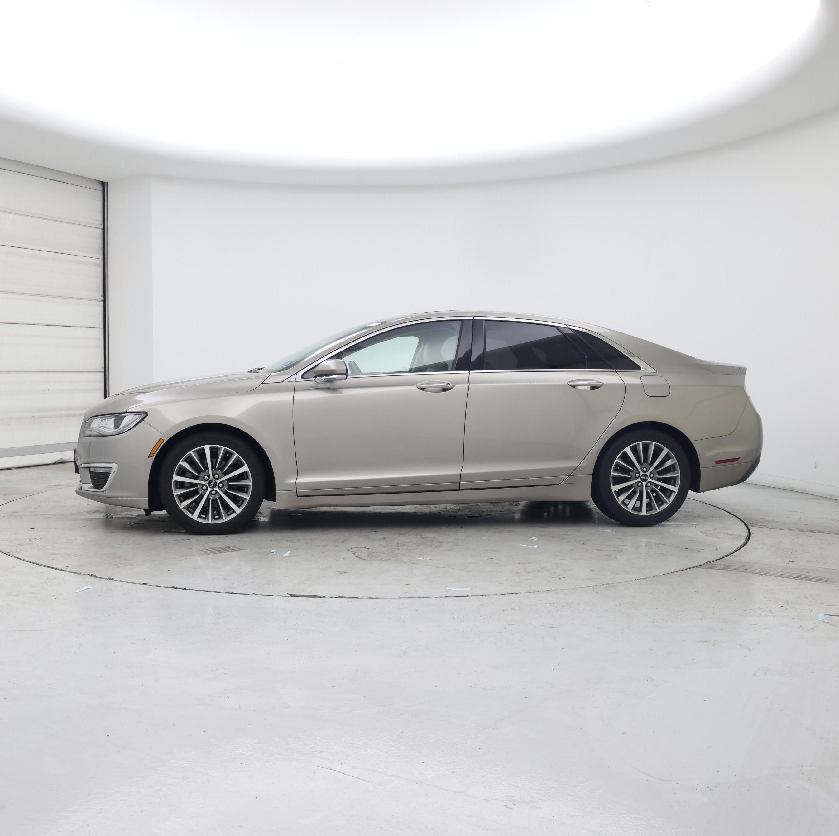 Thumbnail: 2018 Lincoln MKZ - 3