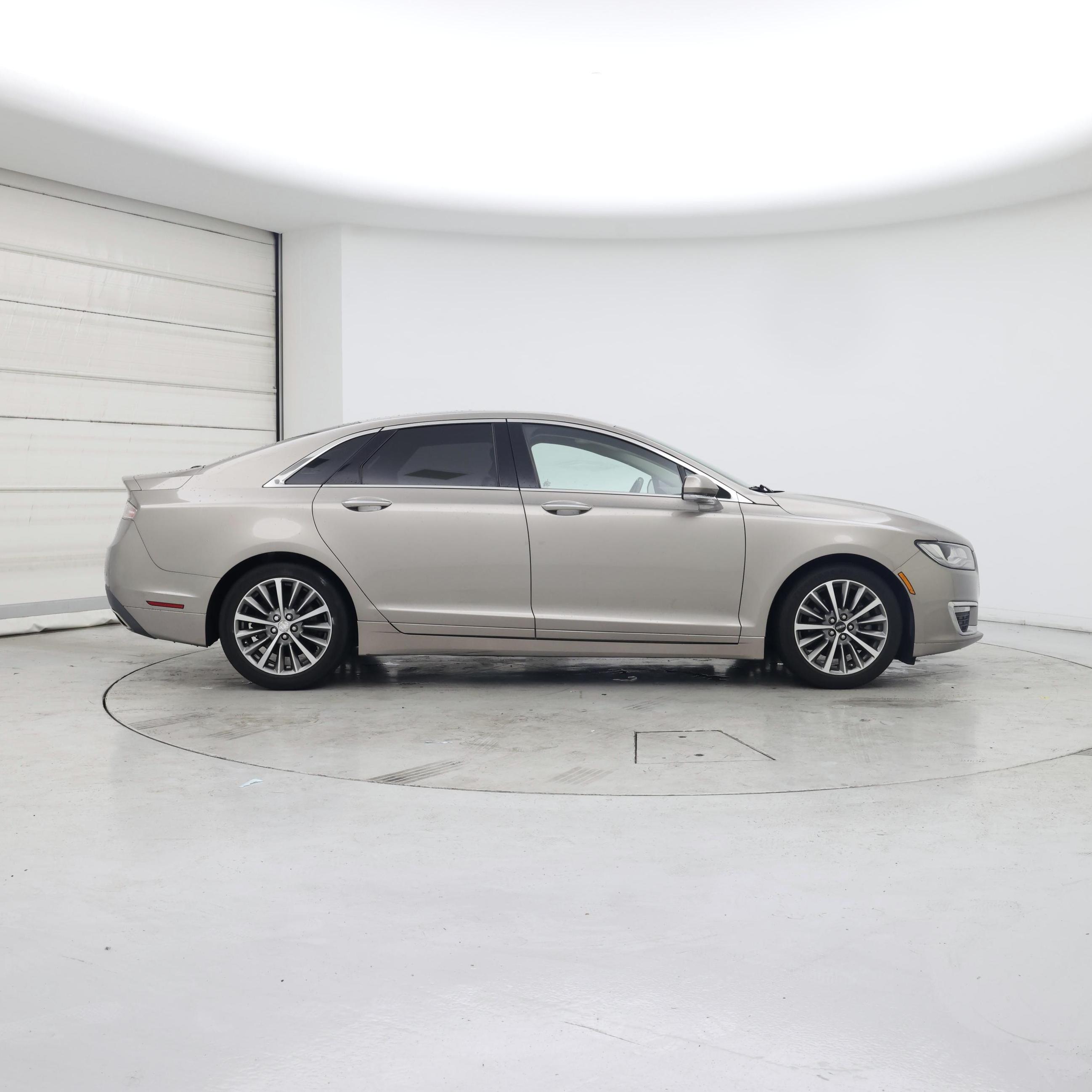 Thumbnail: 2018 Lincoln MKZ - 7