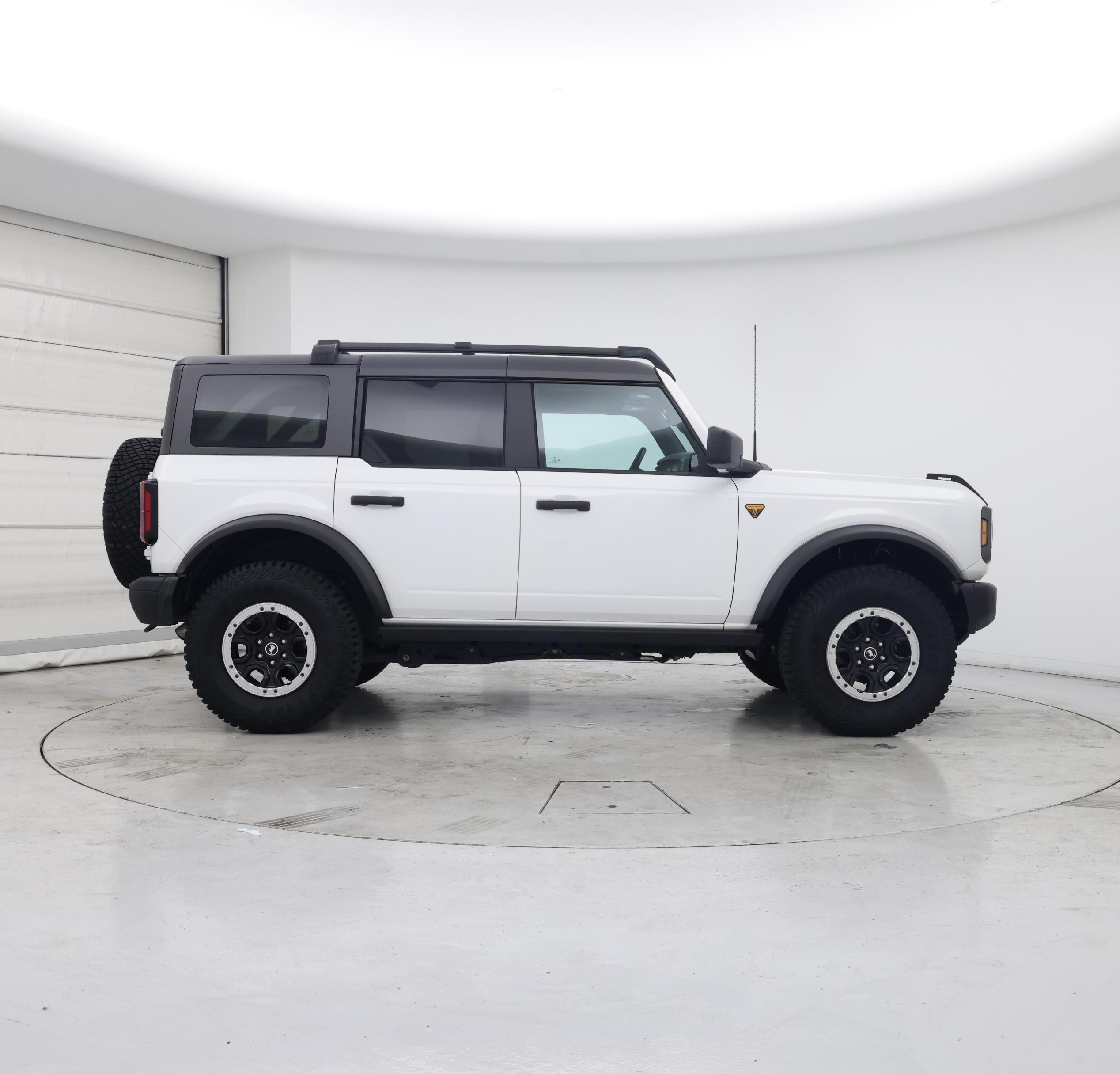 Thumbnail: 2023 Ford Bronco - 7