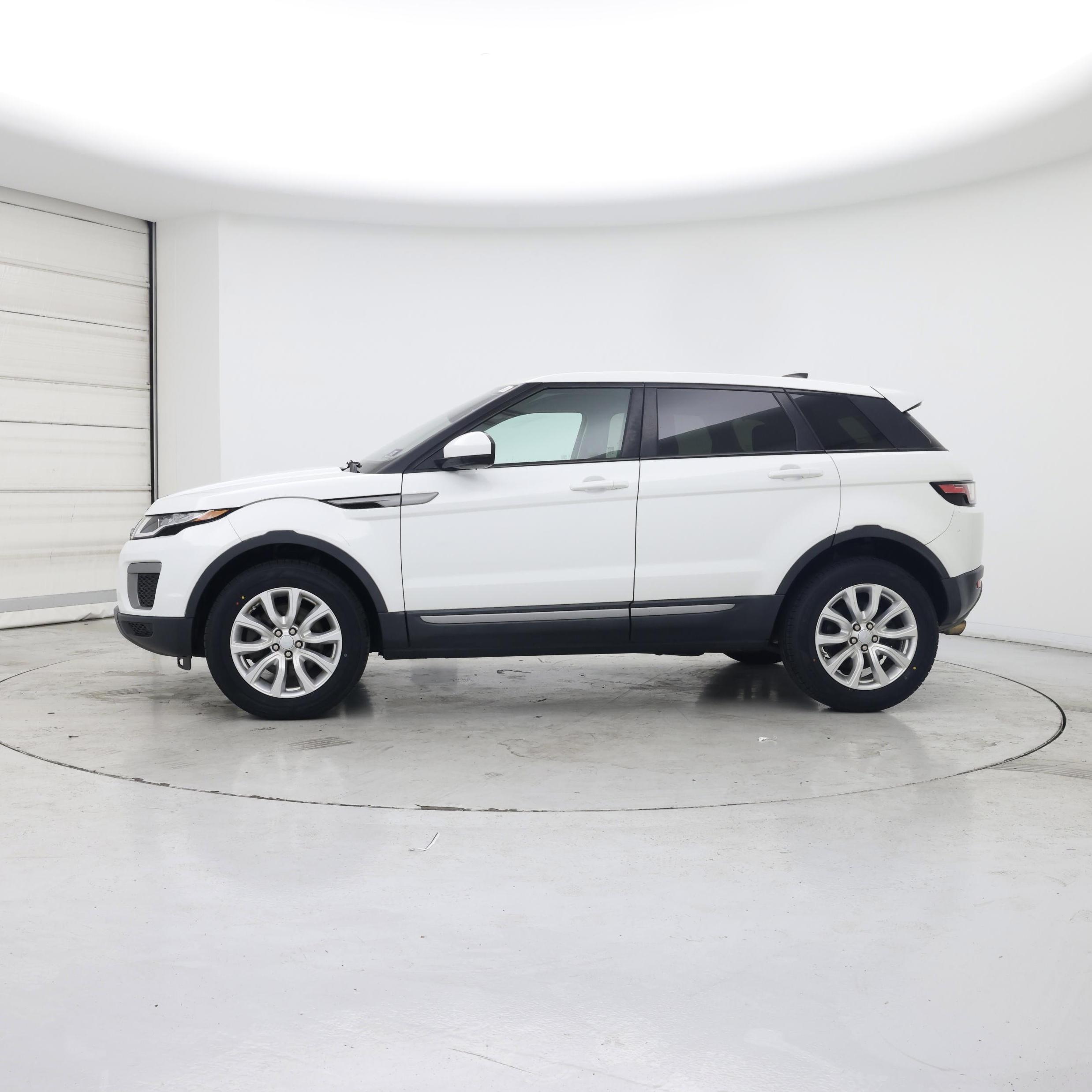 Thumbnail: 2017 Land Rover Range Rover Evoque - 3