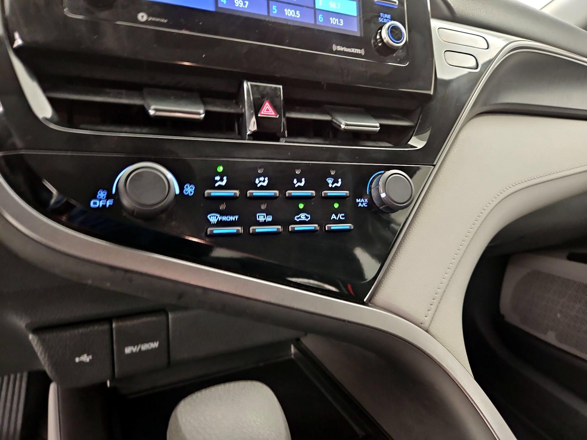Thumbnail: 2021 Toyota Camry - 16