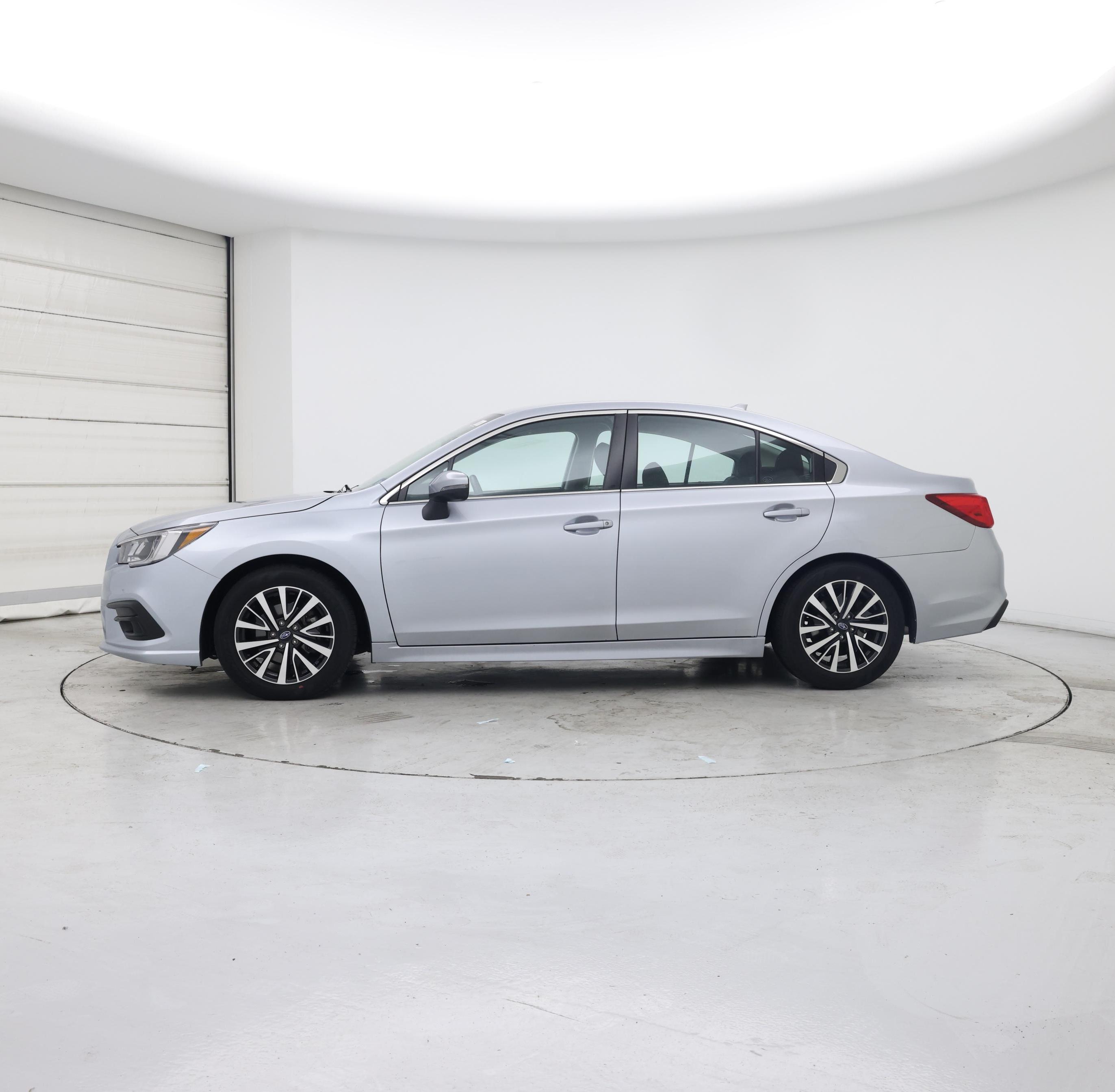 Thumbnail: 2018 Subaru Legacy - 3