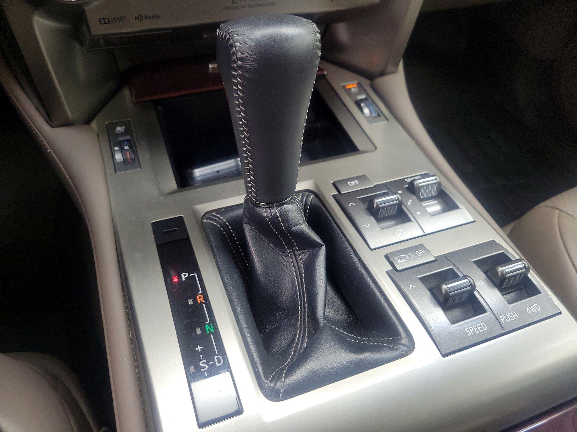 Thumbnail: 2014 Lexus GX - 18
