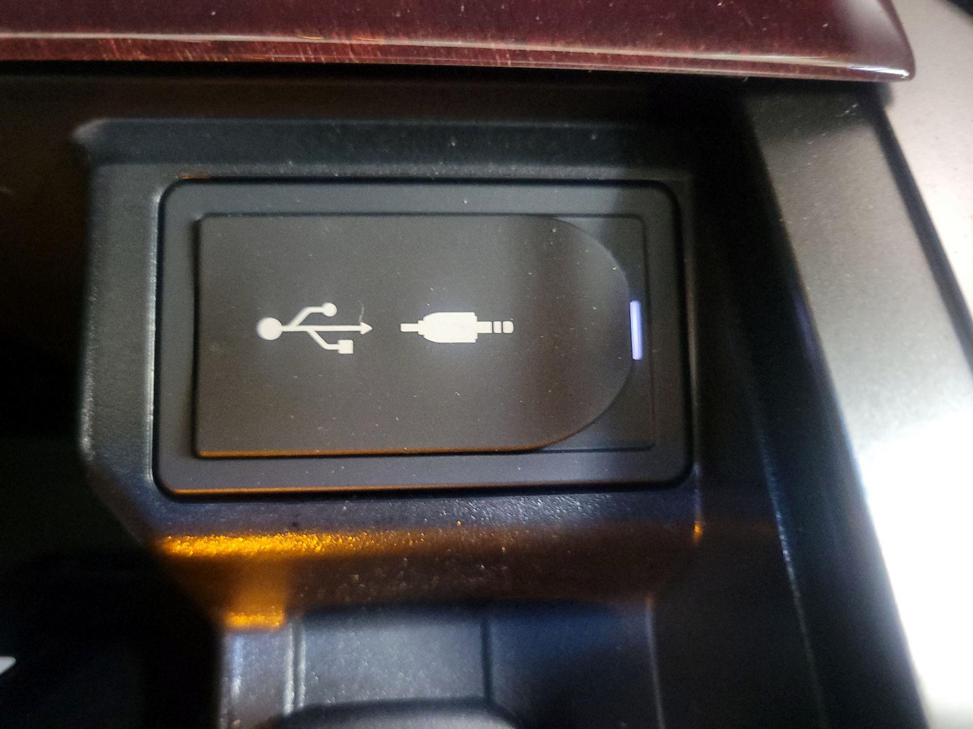 Thumbnail: 2014 Lexus GX - 19