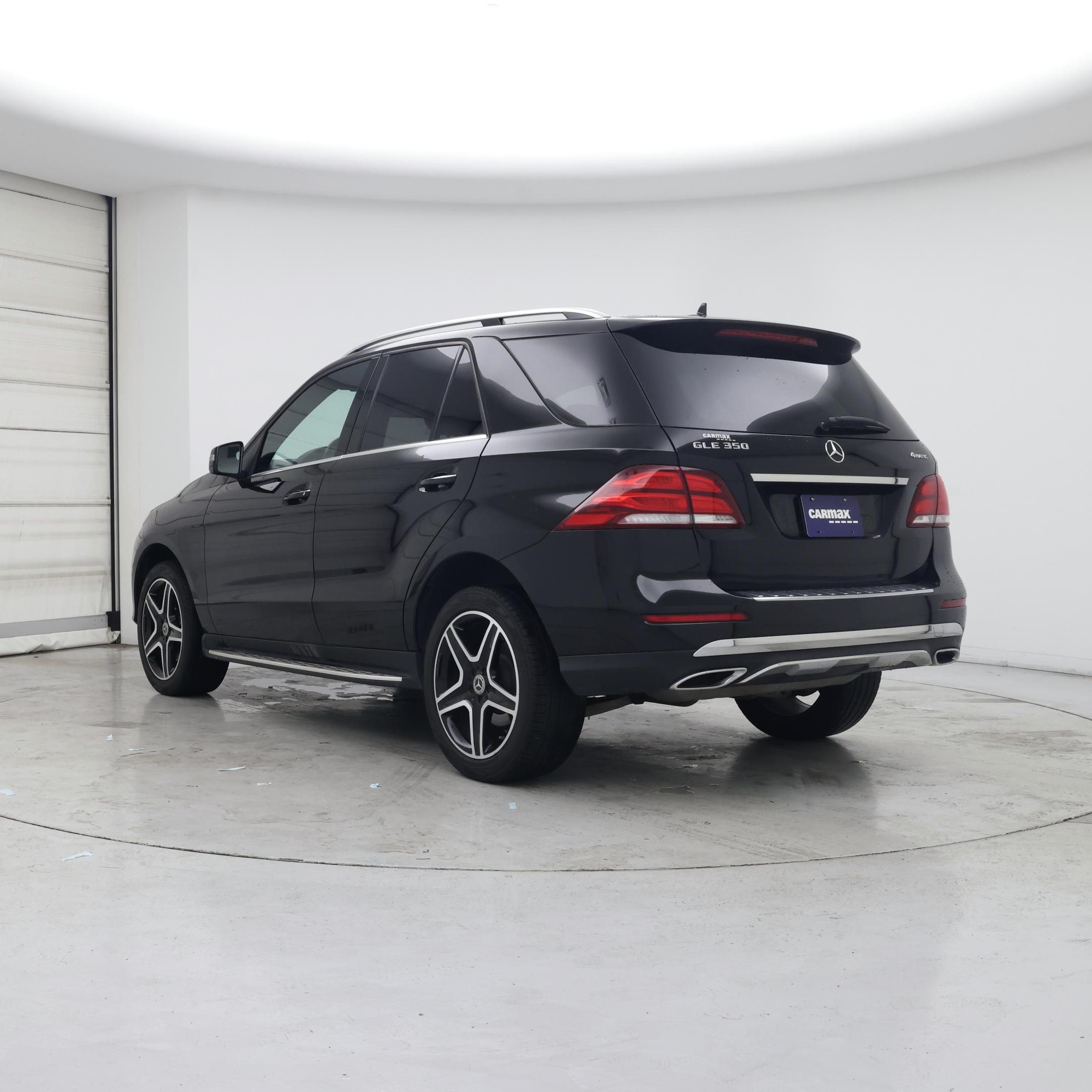 Thumbnail: 2017 Mercedes-Benz GLE - 2
