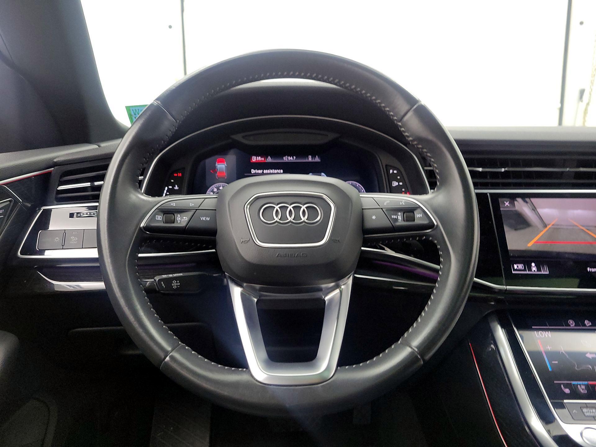 Thumbnail: 2020 Audi Q8 - 10