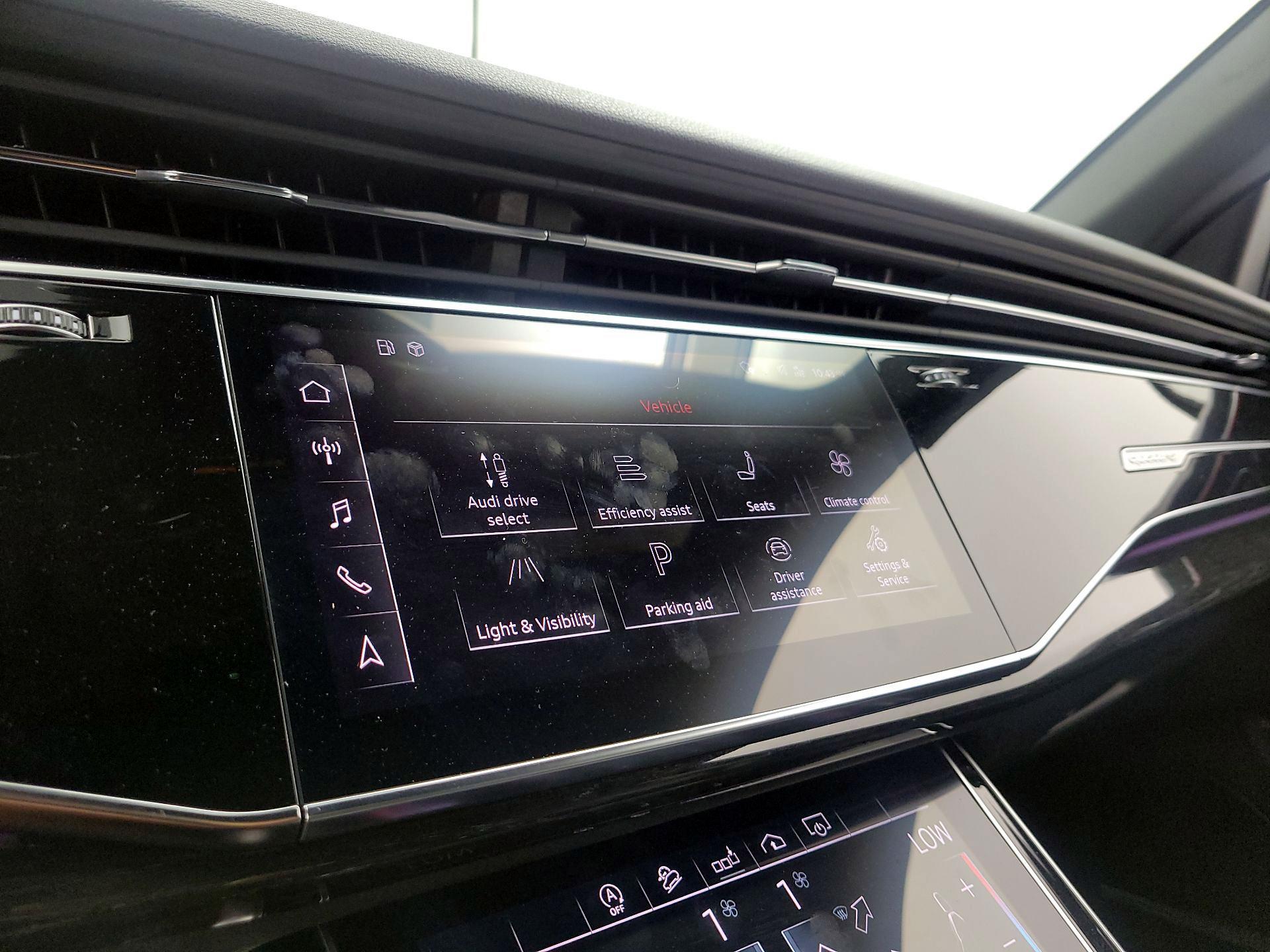 Thumbnail: 2020 Audi Q8 - 14