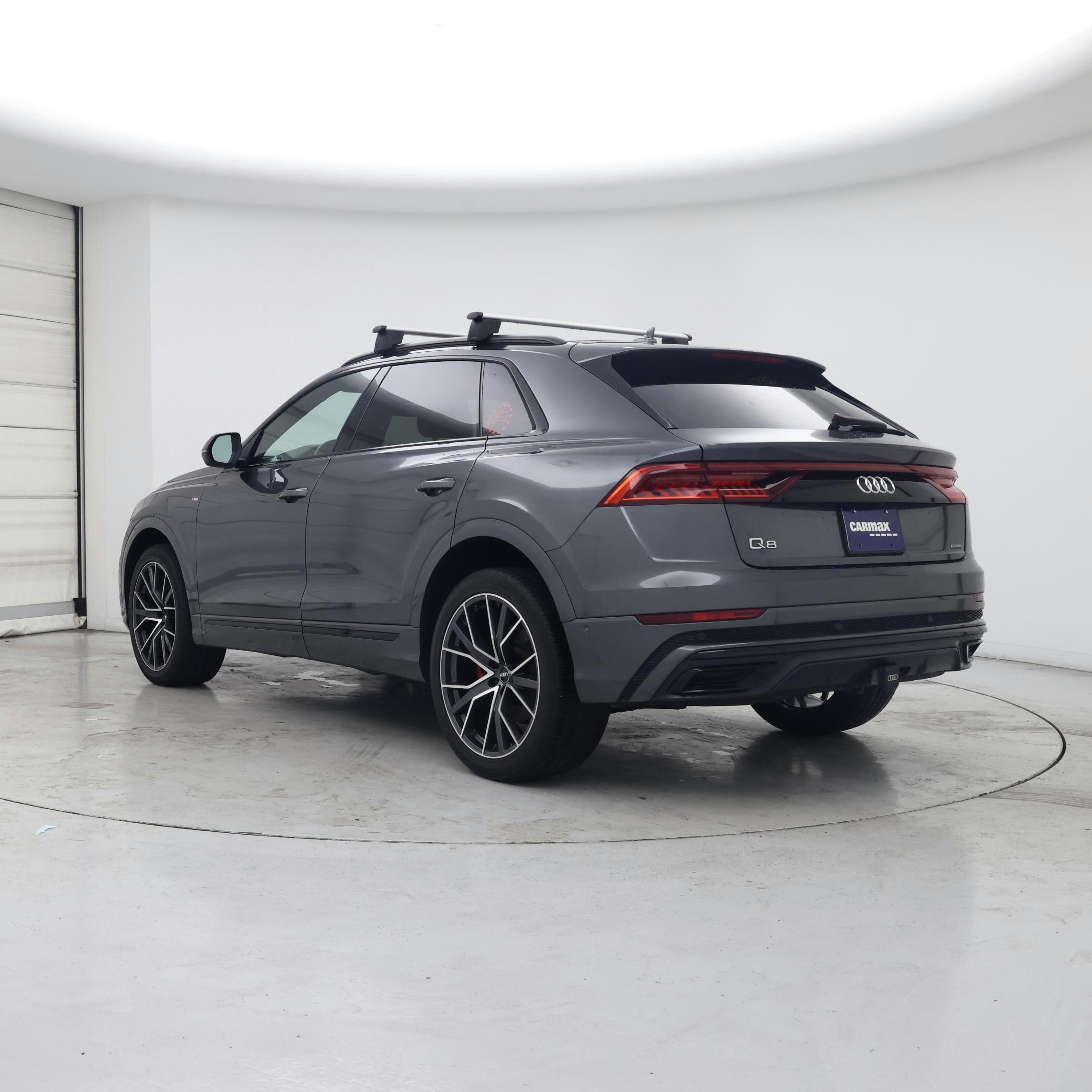 Thumbnail: 2020 Audi Q8 - 2
