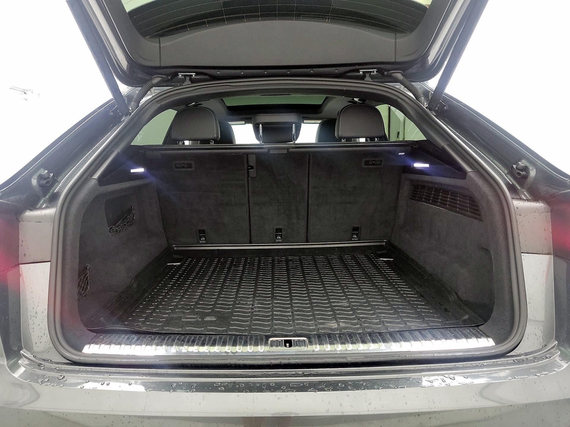Thumbnail: 2020 Audi Q8 - 19
