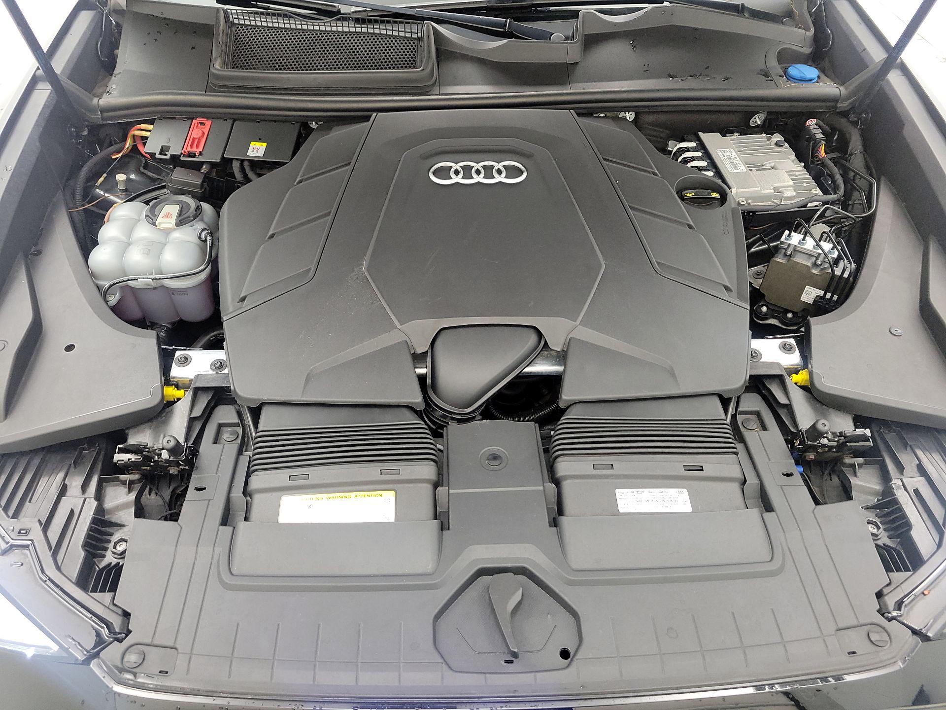 Thumbnail: 2020 Audi Q8 - 20
