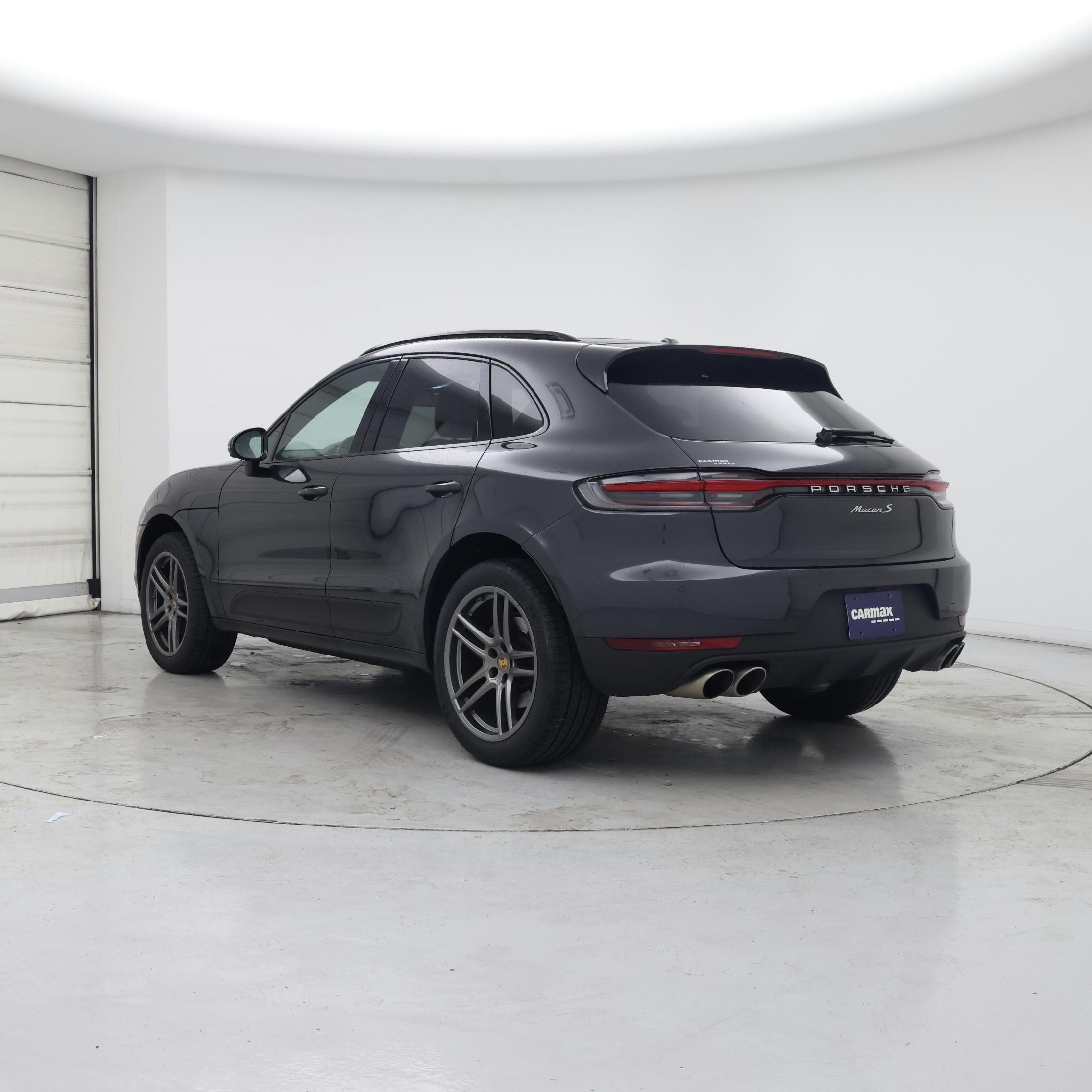 Thumbnail: 2021 Porsche Macan - 2