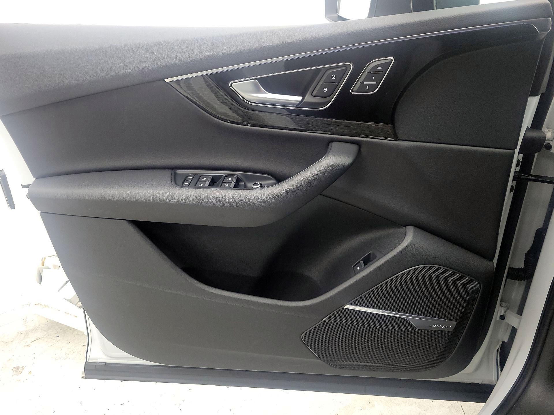 Thumbnail: 2019 Audi Q7 - 12