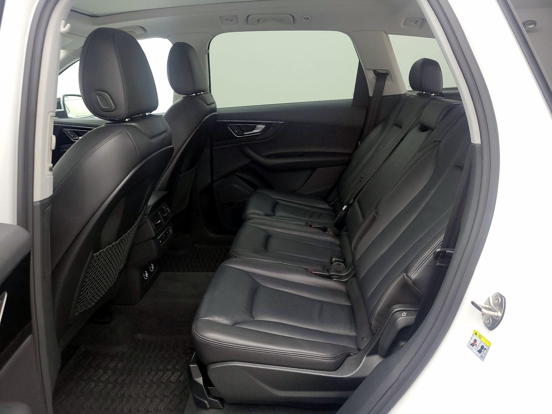 Thumbnail: 2019 Audi Q7 - 19