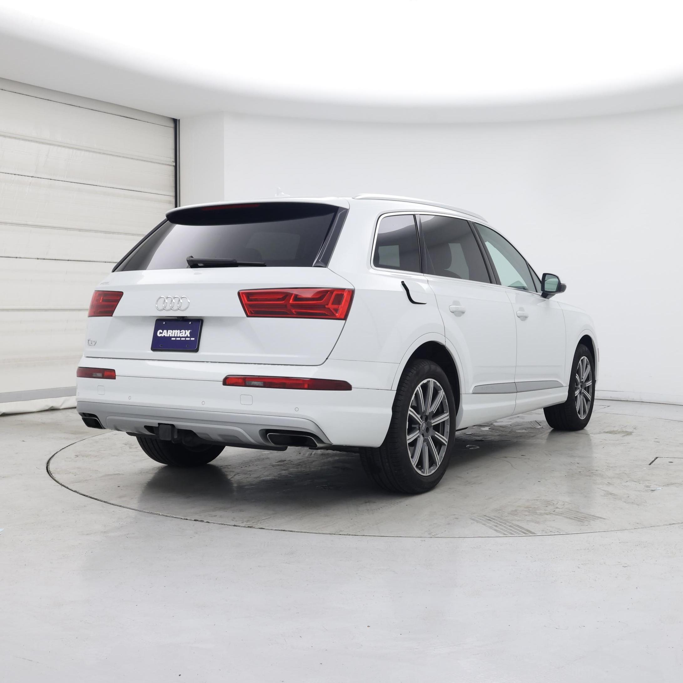Thumbnail: 2019 Audi Q7 - 8
