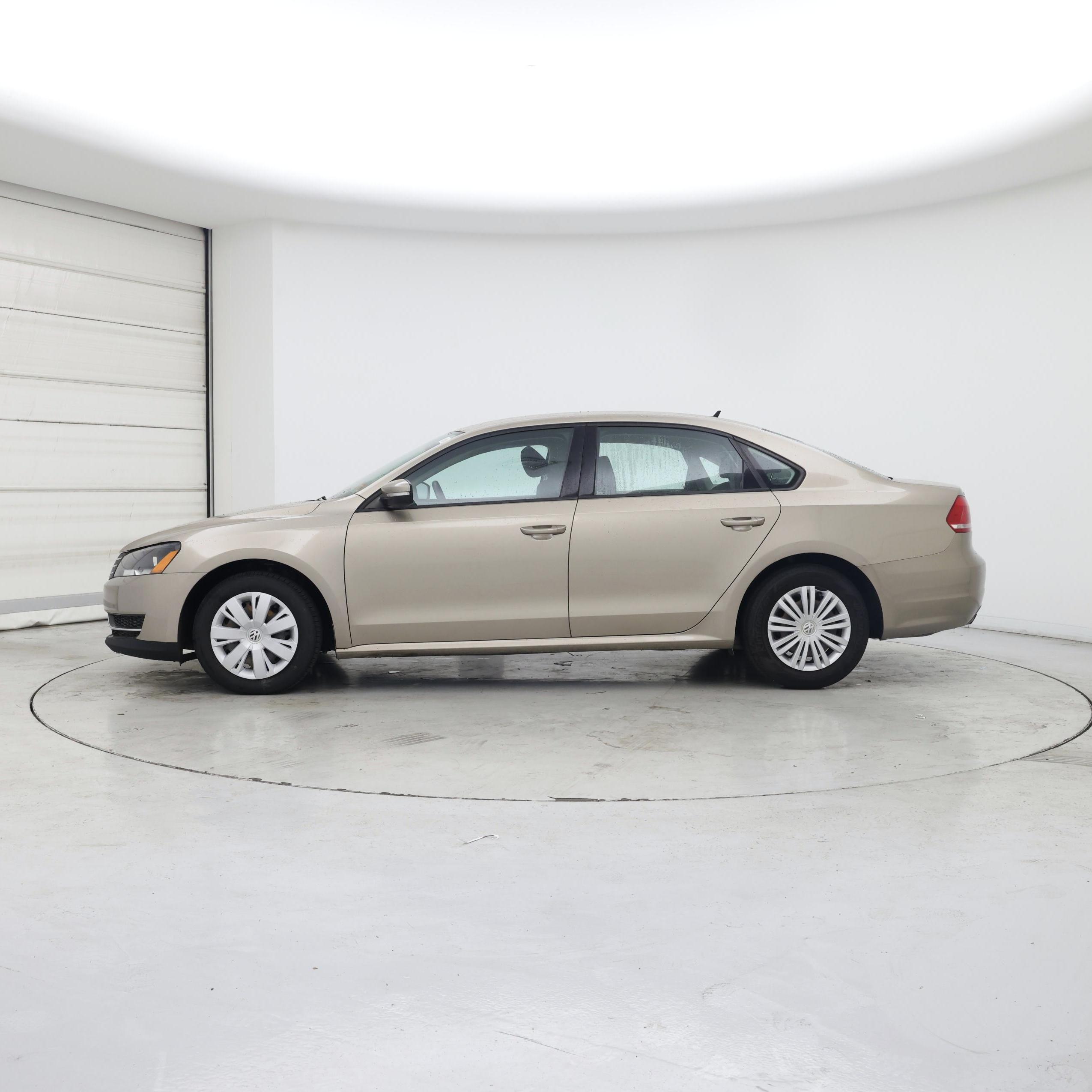 Thumbnail: 2015 Volkswagen Passat - 3