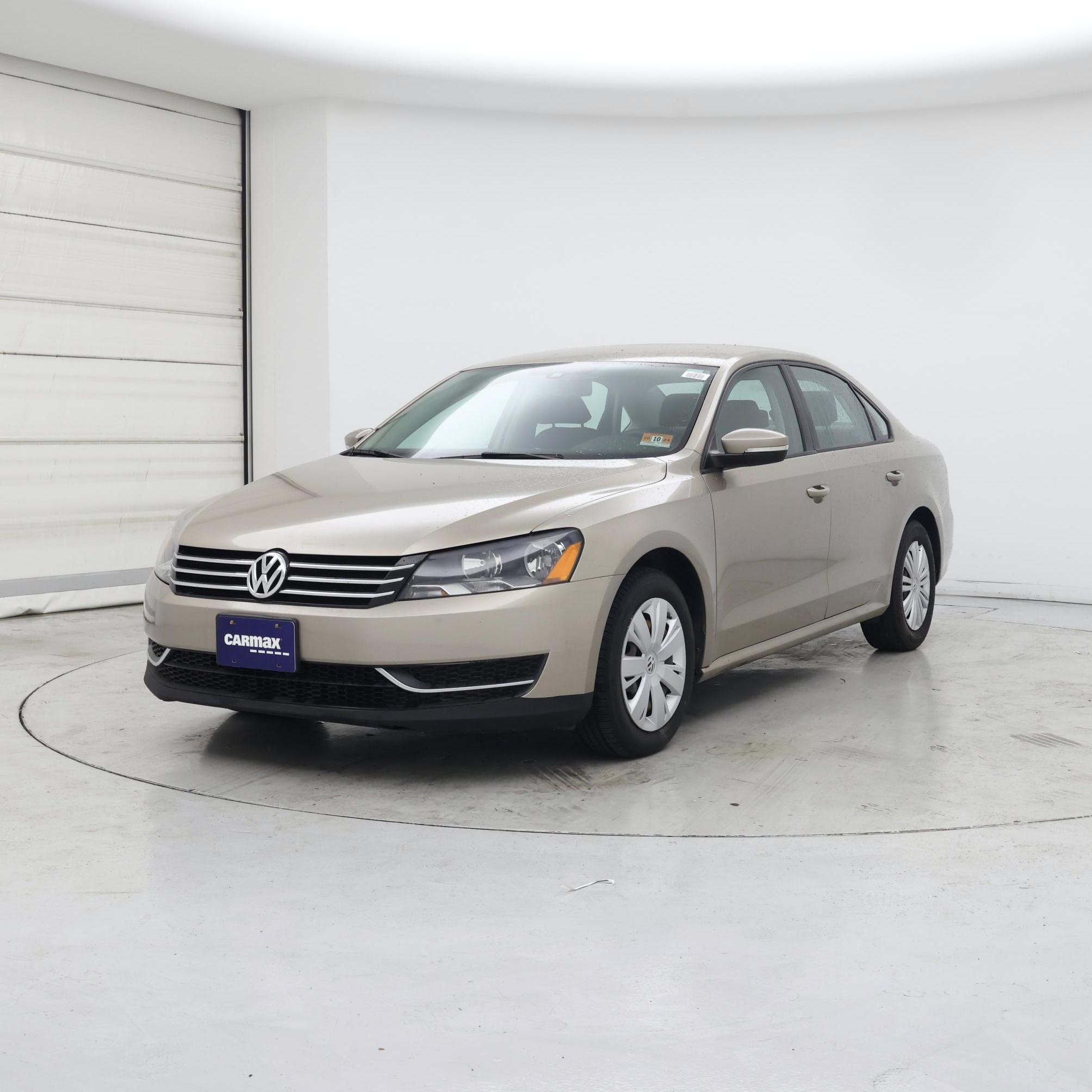 Thumbnail: 2015 Volkswagen Passat - 4