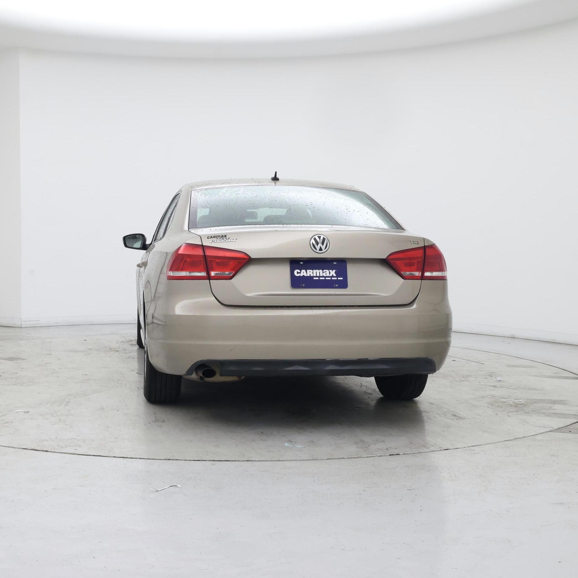 Thumbnail: 2015 Volkswagen Passat - 6