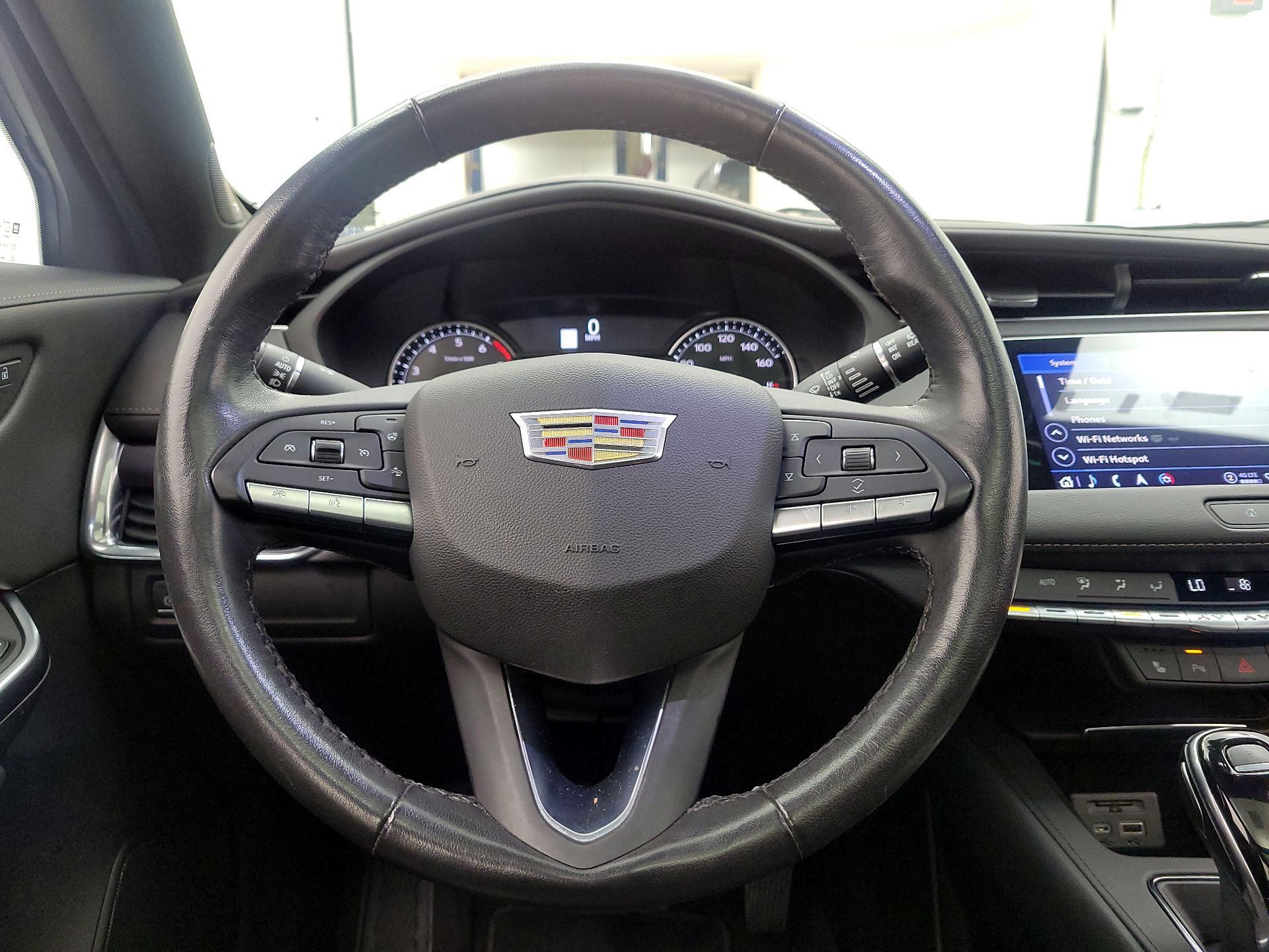 Thumbnail: 2021 Cadillac XT4 - 10