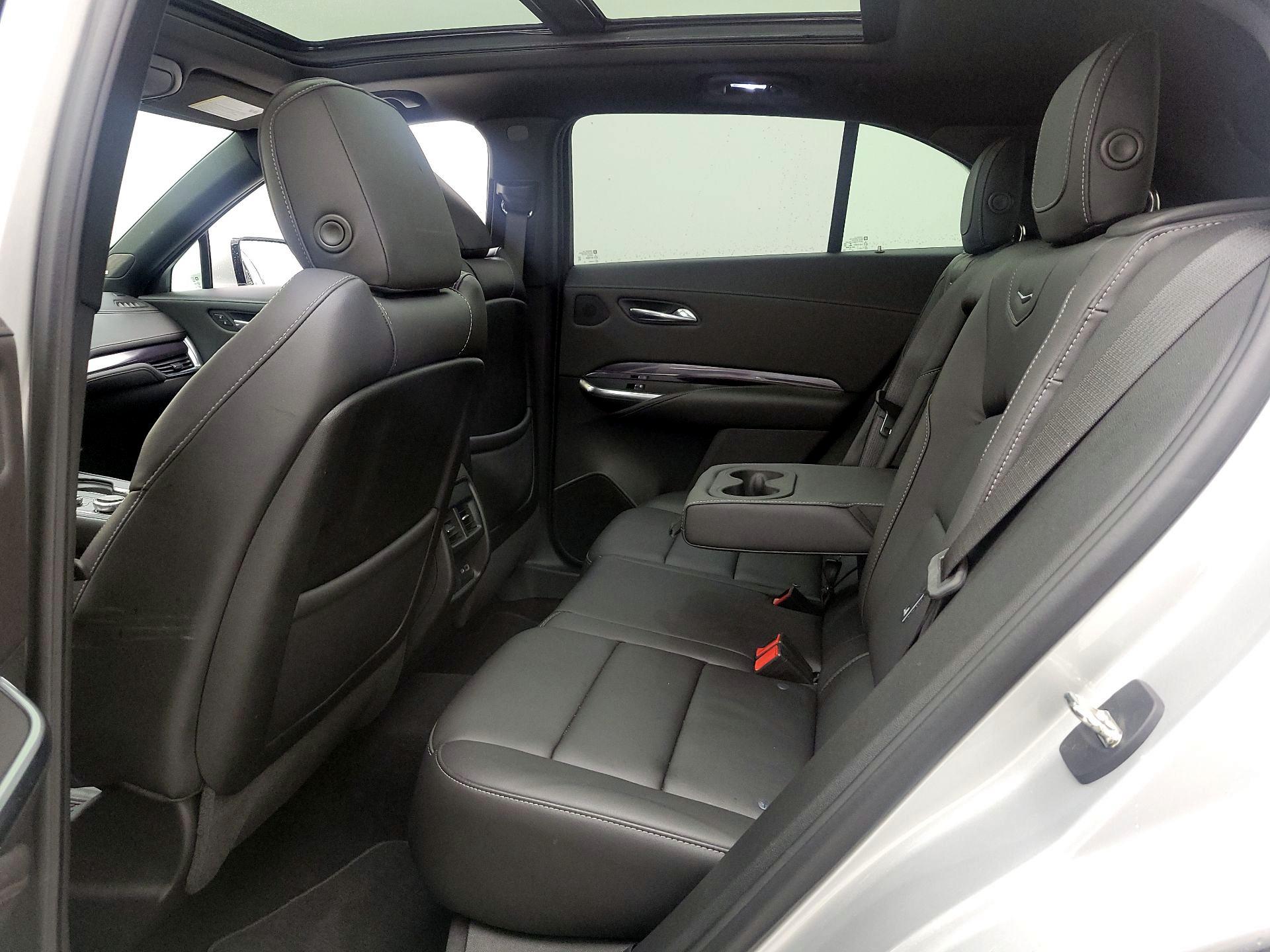 Thumbnail: 2021 Cadillac XT4 - 18