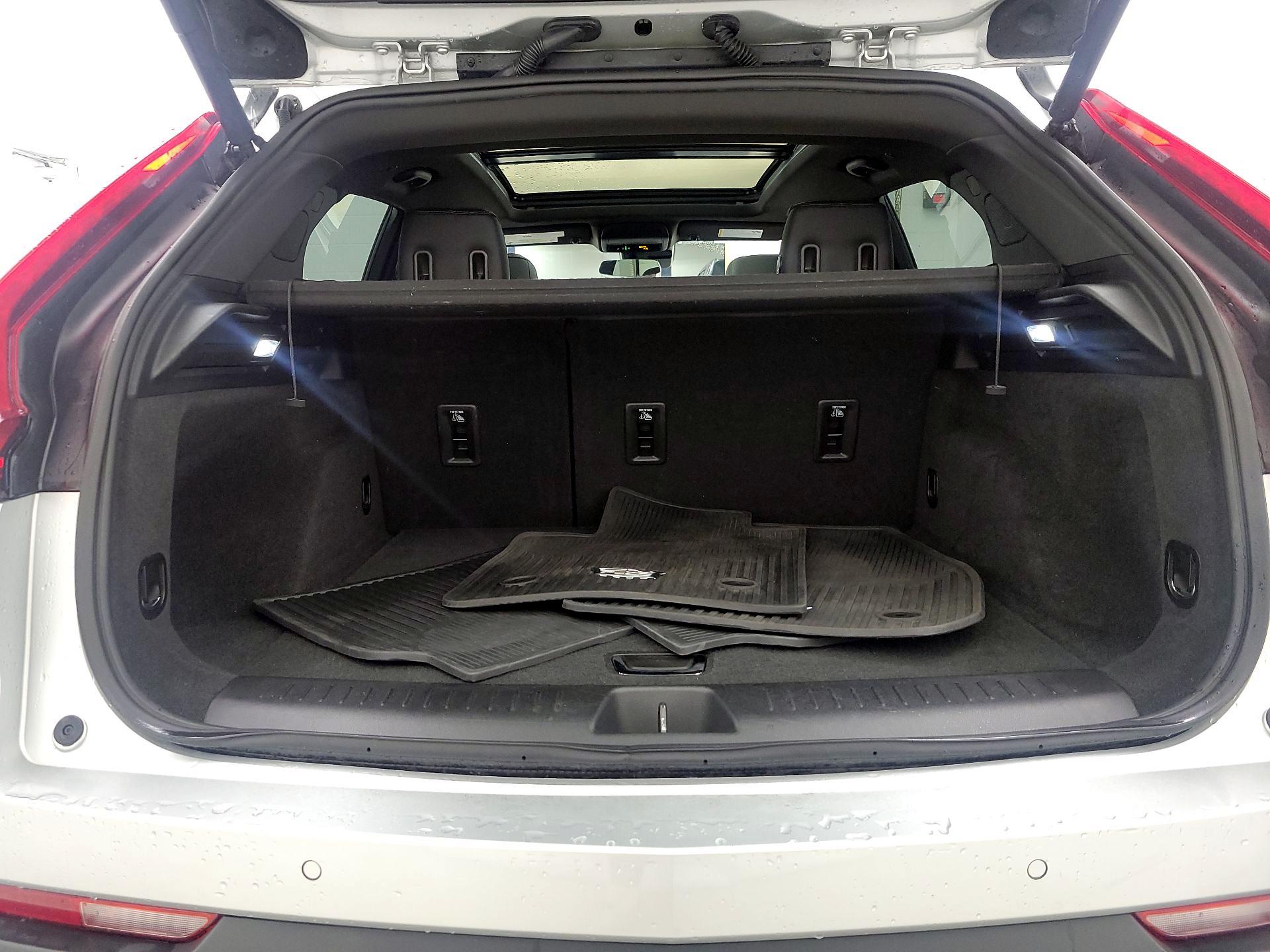 Thumbnail: 2021 Cadillac XT4 - 19