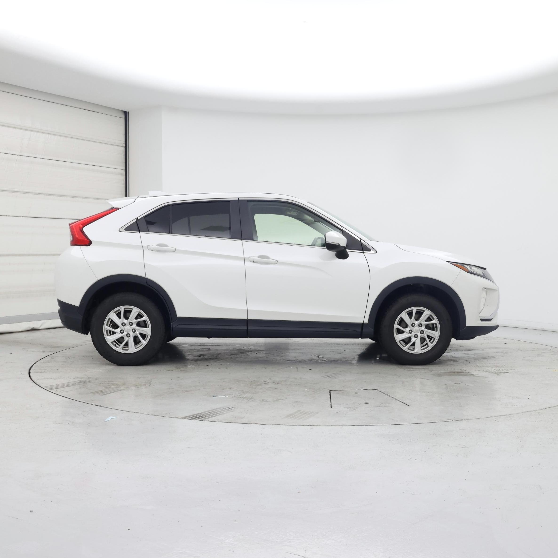 Thumbnail: 2019 Mitsubishi Eclipse Cross - 7