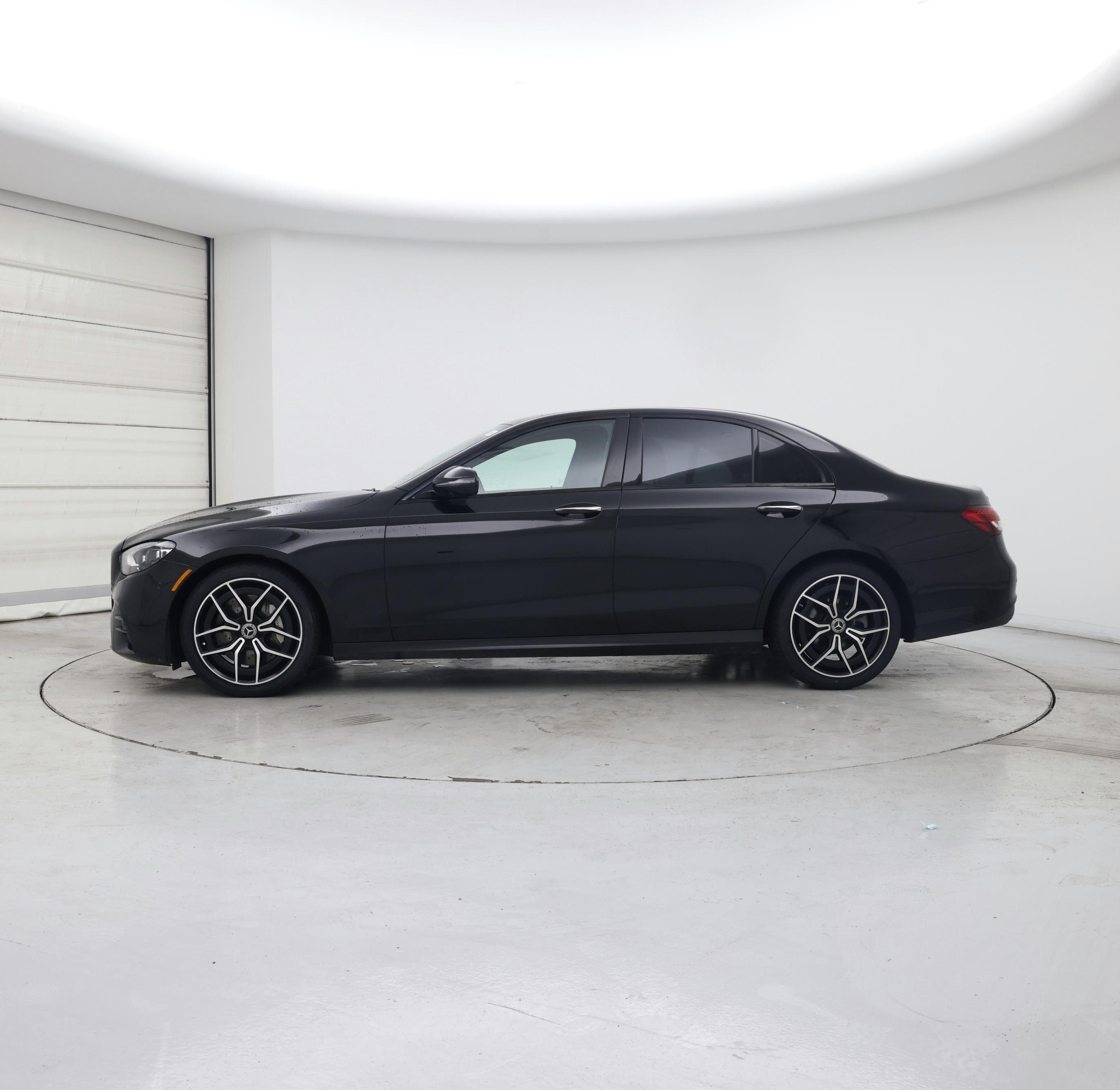 Thumbnail: 2021 Mercedes-Benz E-Class - 3