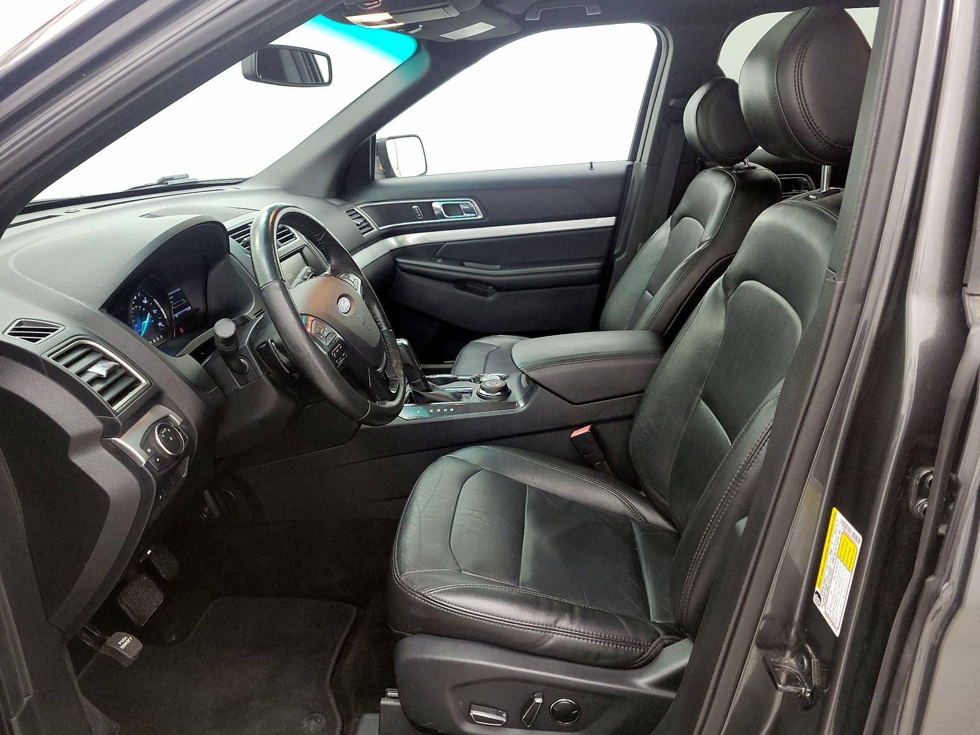 Thumbnail: 2016 Ford Explorer - 11