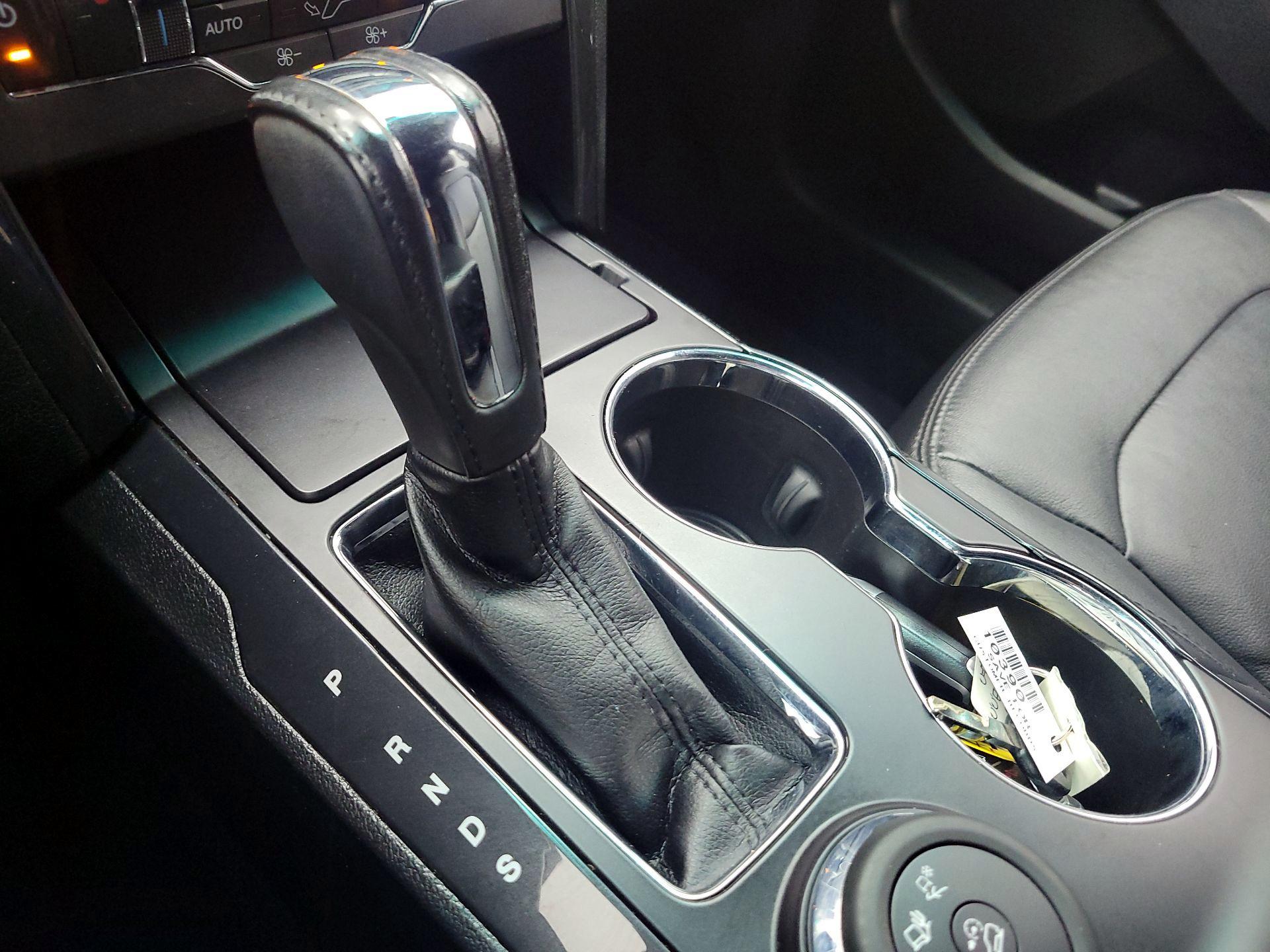 Thumbnail: 2016 Ford Explorer - 17