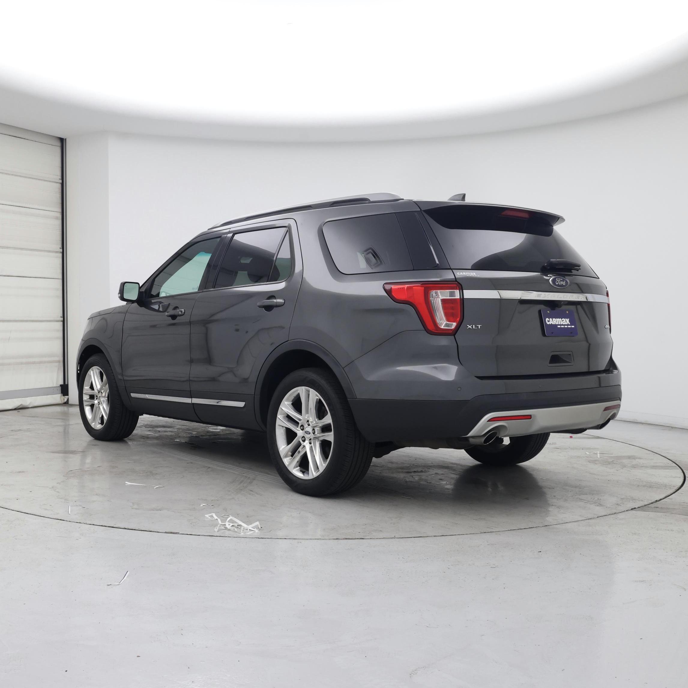 Thumbnail: 2016 Ford Explorer - 2