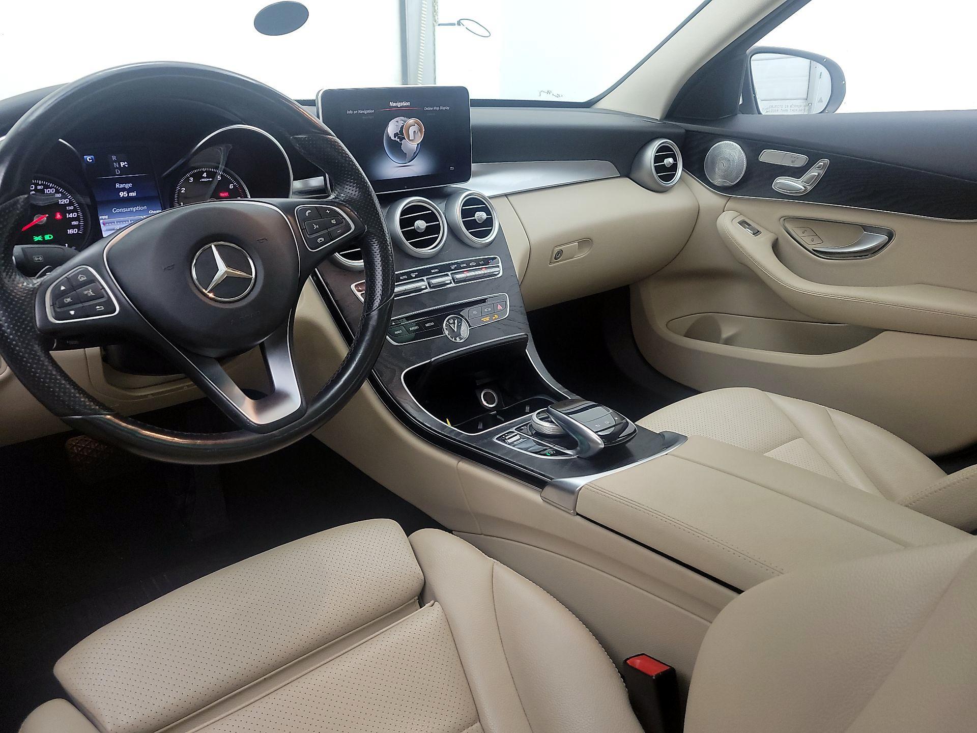 Thumbnail: 2016 Mercedes-Benz C-Class - 9