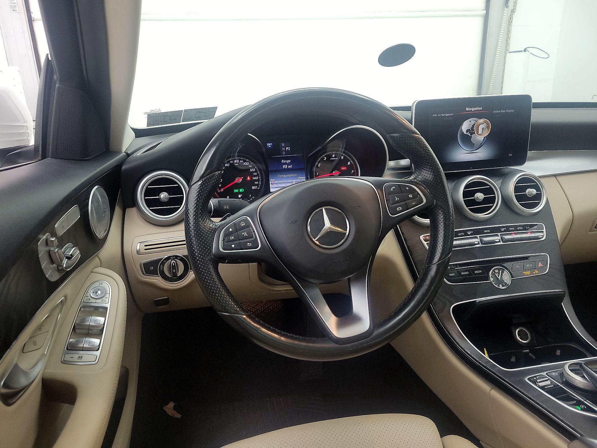 Thumbnail: 2016 Mercedes-Benz C-Class - 10