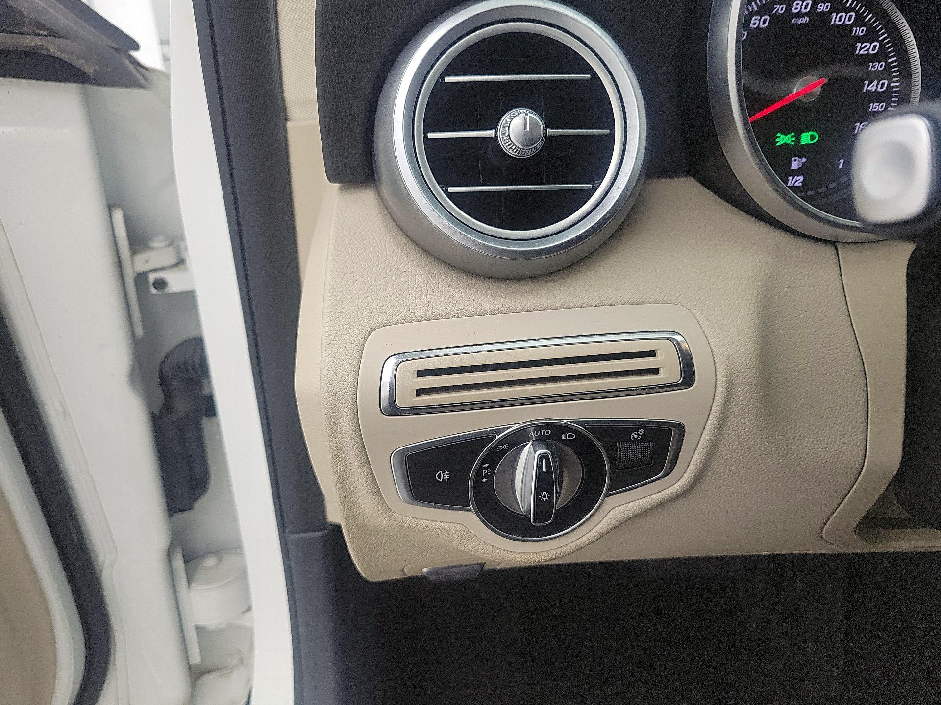 Thumbnail: 2016 Mercedes-Benz C-Class - 13