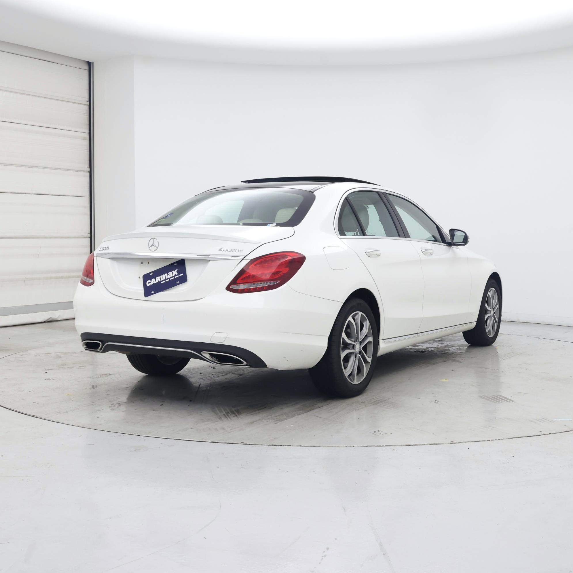 Thumbnail: 2016 Mercedes-Benz C-Class - 8