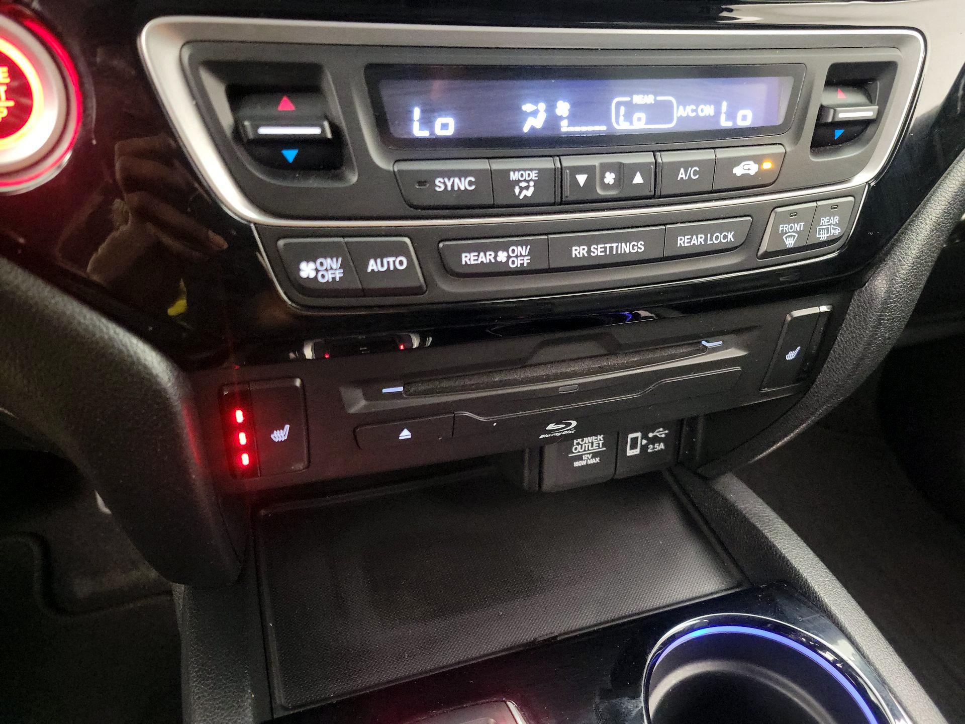 Thumbnail: 2020 Honda Pilot - 16