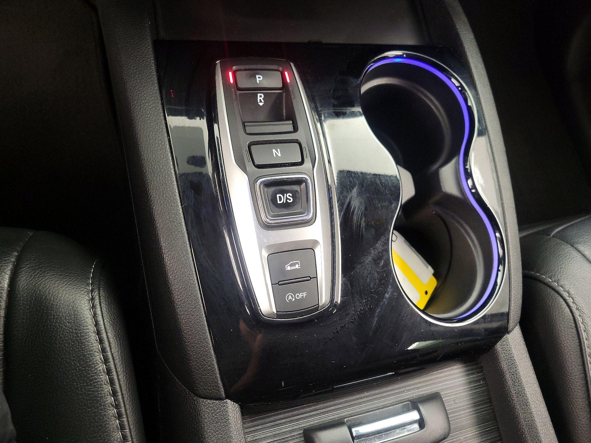 Thumbnail: 2020 Honda Pilot - 17