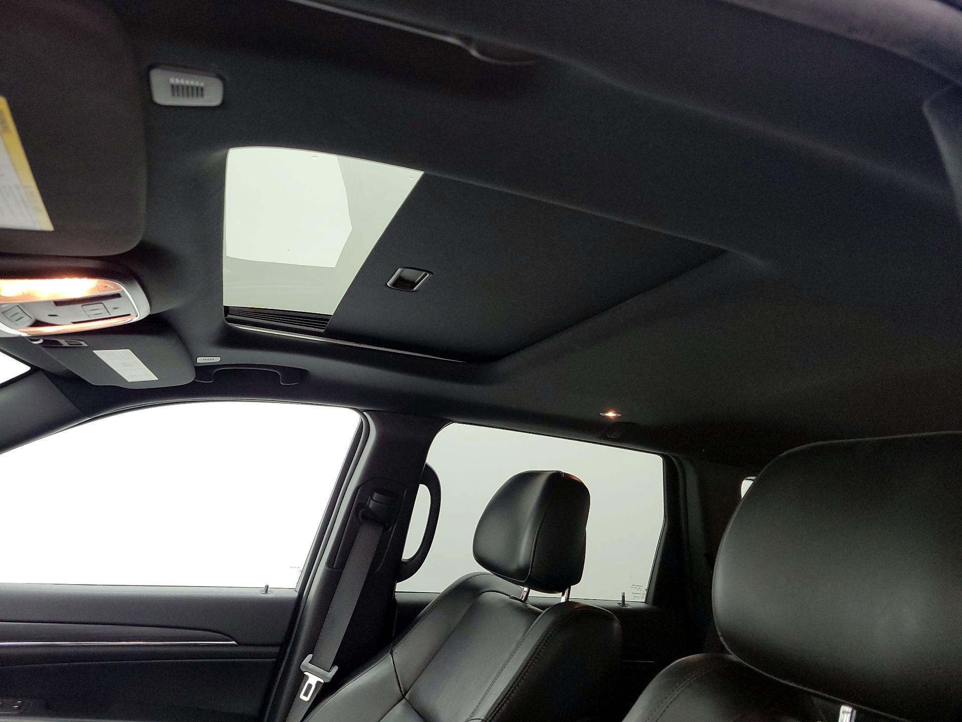 Thumbnail: 2020 Jeep Grand Cherokee - 19