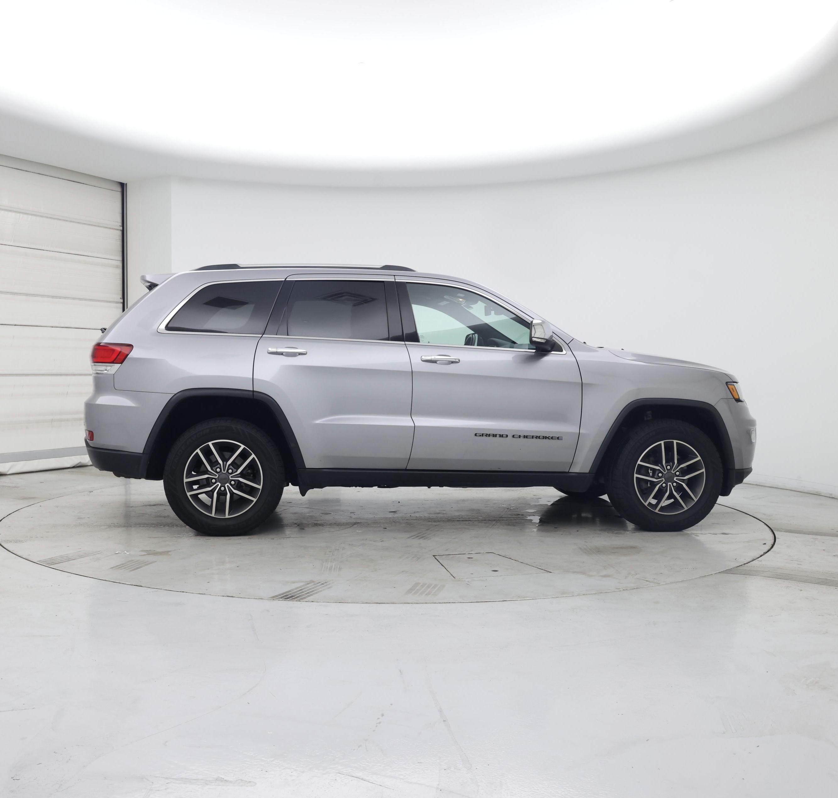 Thumbnail: 2020 Jeep Grand Cherokee - 7