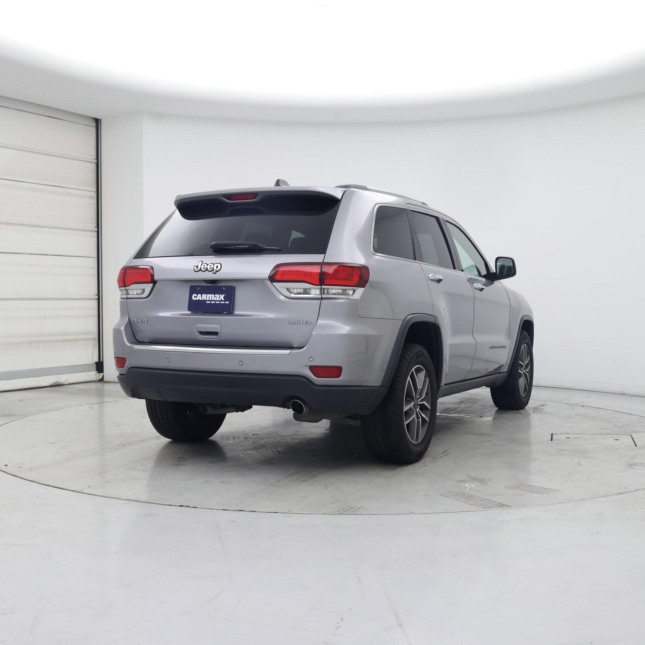 Thumbnail: 2020 Jeep Grand Cherokee - 8
