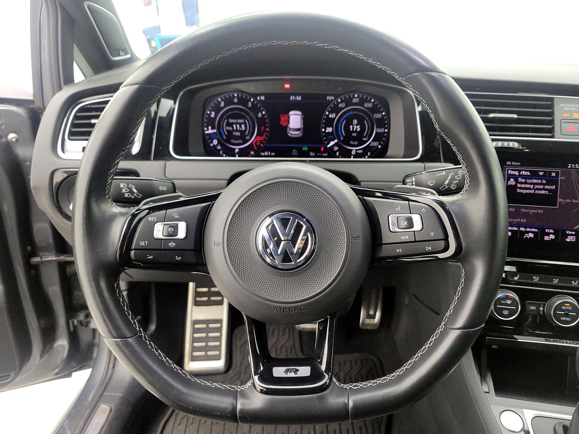 Thumbnail: 2019 Volkswagen Golf - 10
