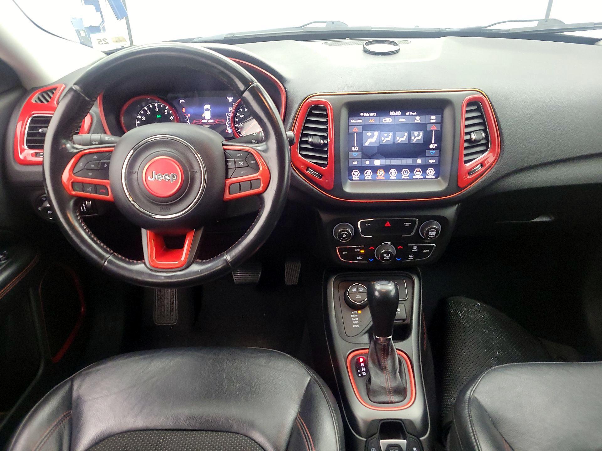 Thumbnail: 2020 Jeep Compass - 9