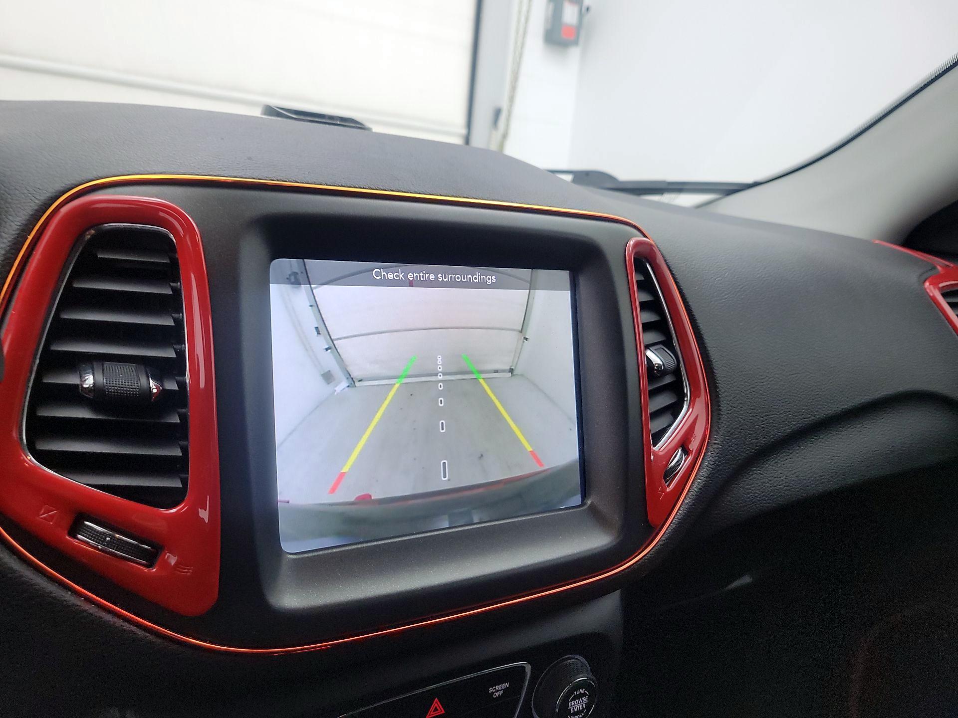 Thumbnail: 2020 Jeep Compass - 14
