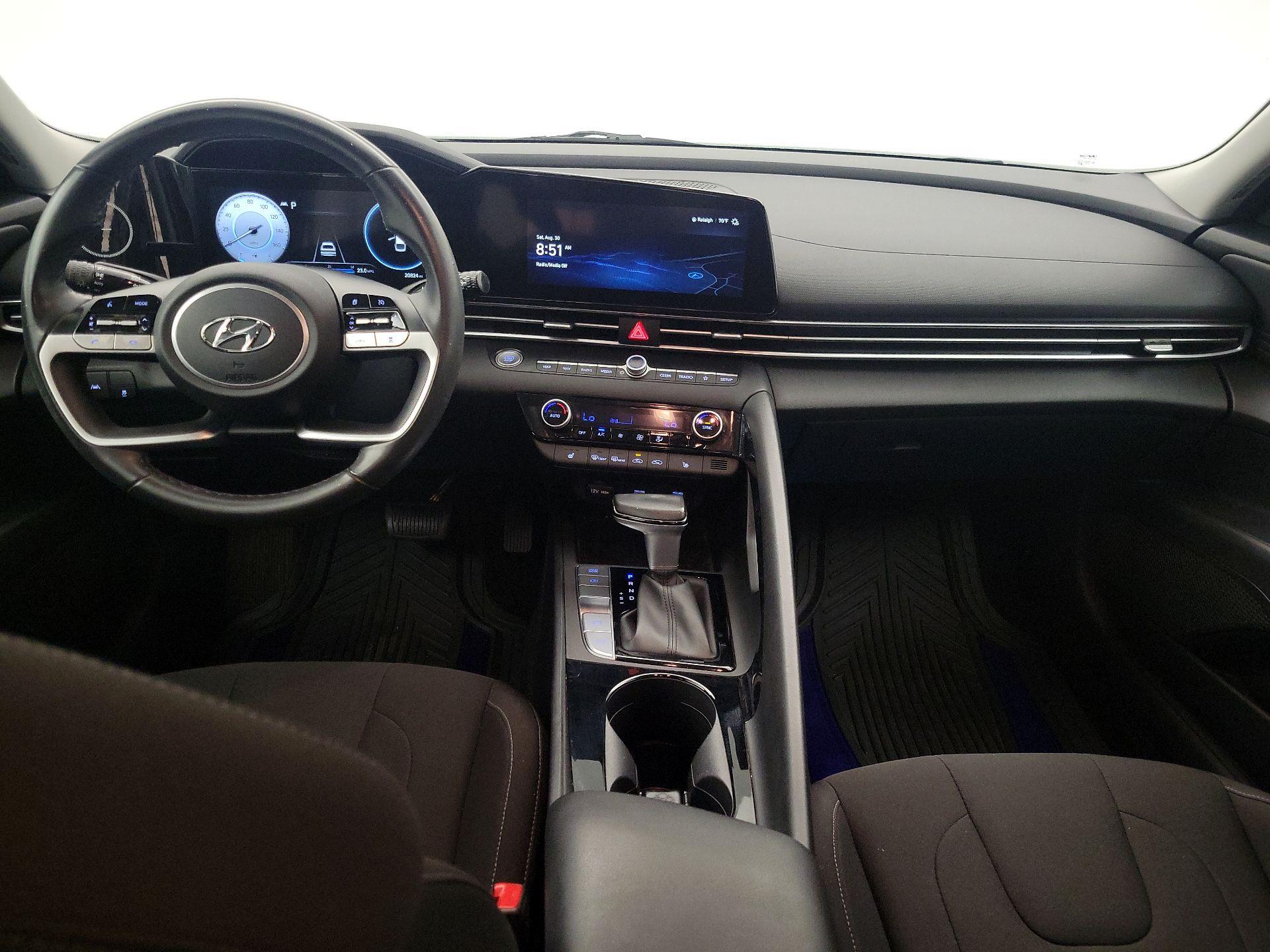 Thumbnail: 2023 Hyundai Elantra - 9